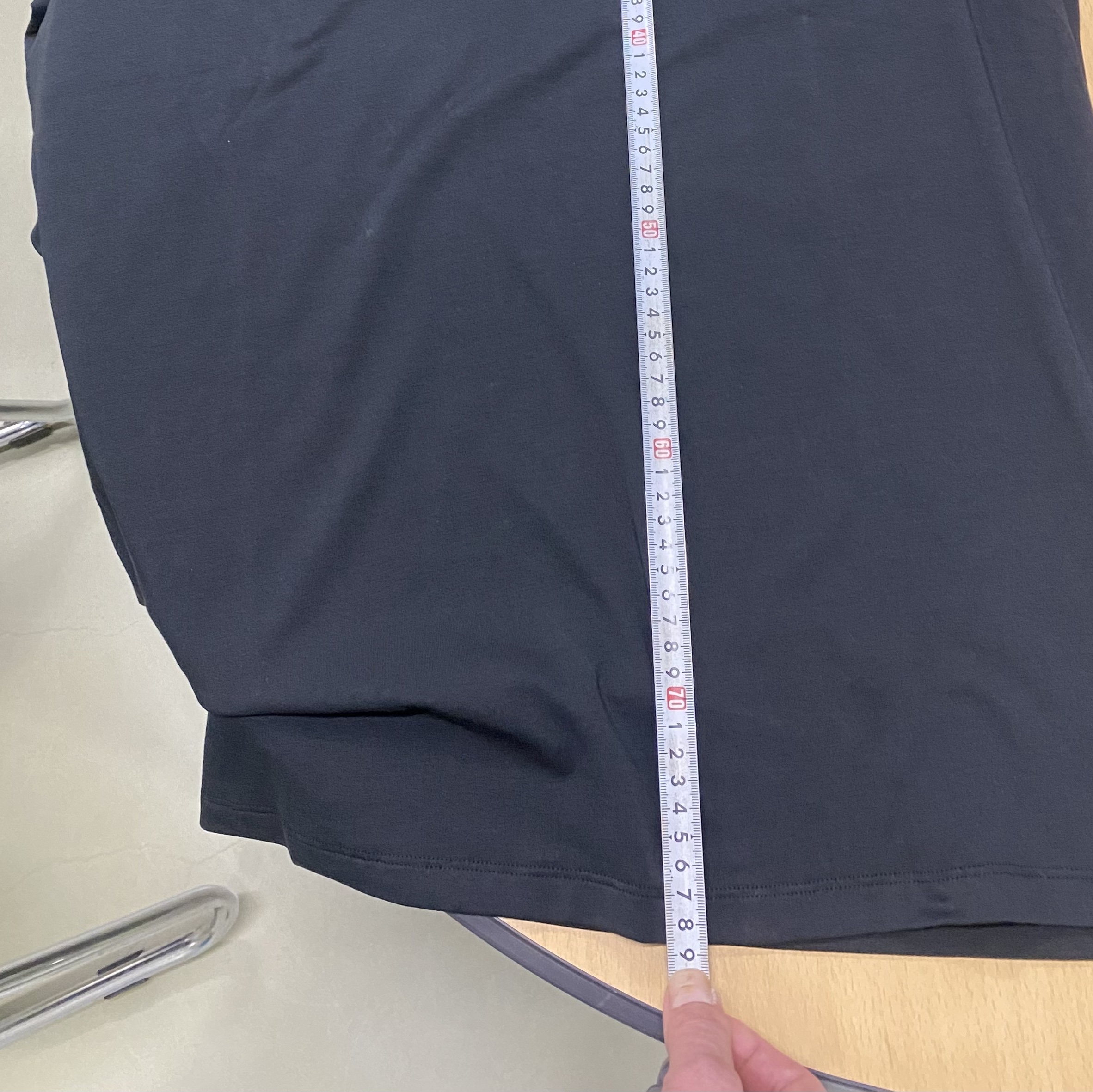 Arc'teryx Captive Split T-Shirt Black Gold 착용 스타일 - 3