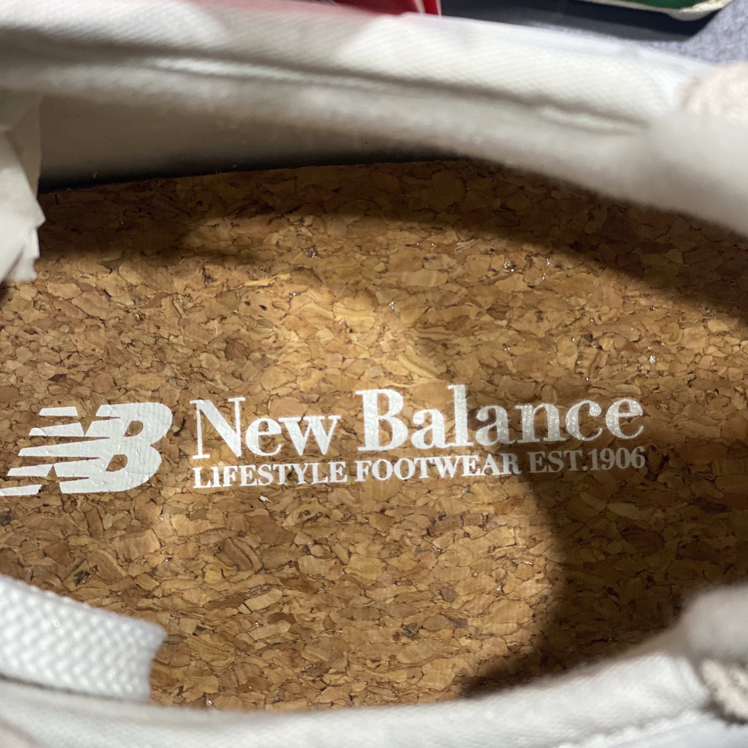 New Balance 327 White Green 착용 스타일 - 3