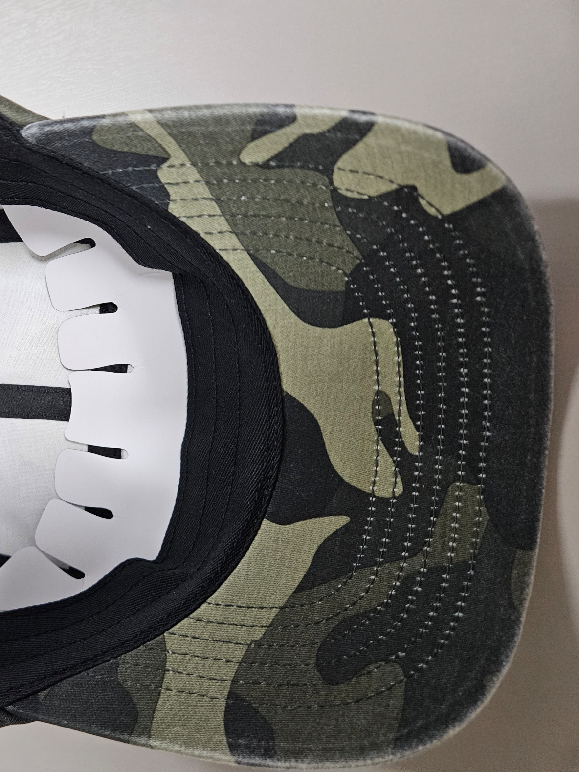 Supreme Military Camp Cap Olive Camo - 23SS, Supreme Cracked Arc S/S Top Olive - 24SS 착용 스타일 - 5