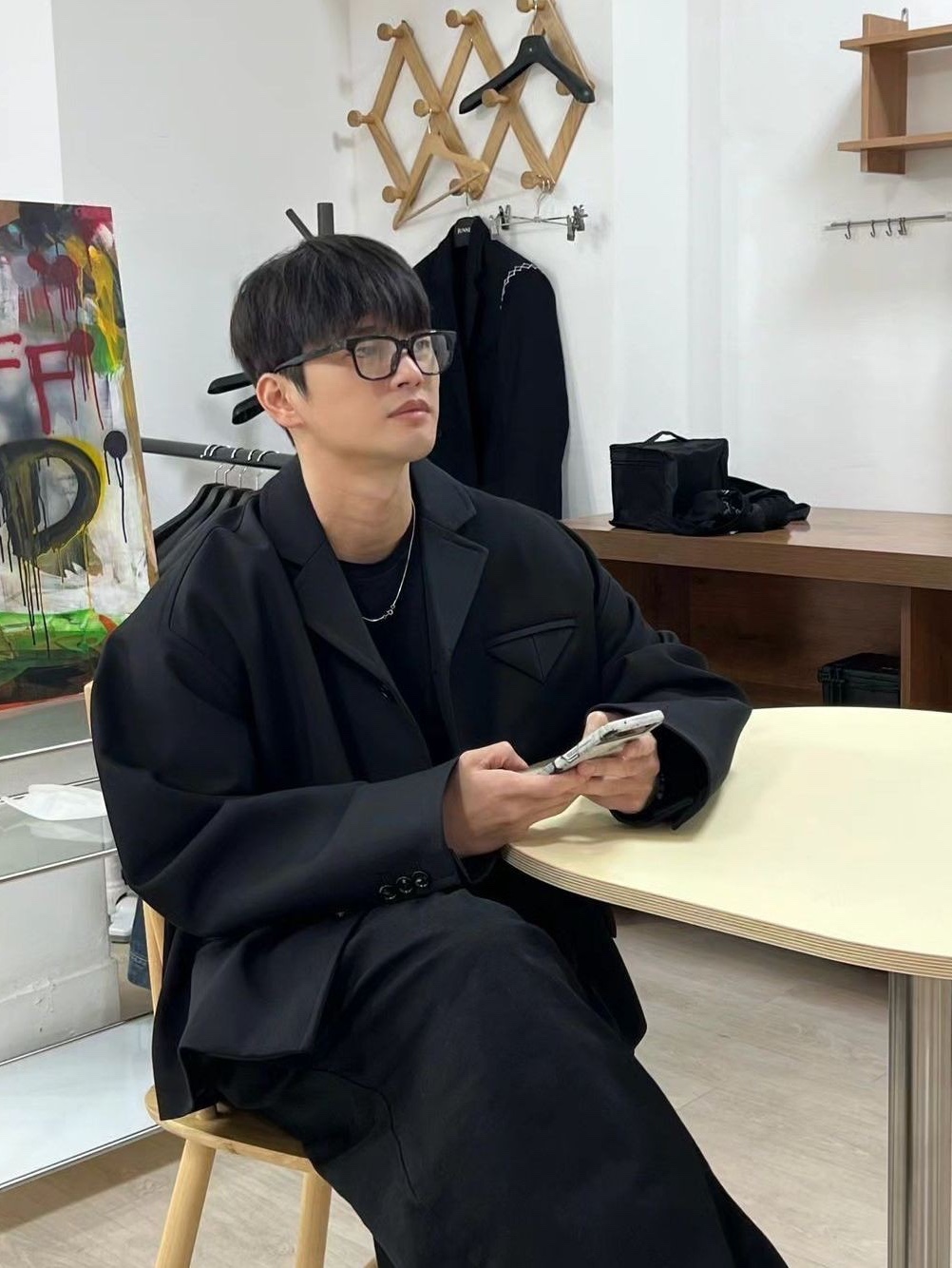 Zara x Ader Error Oversize Blazer Black, Zara x Ader Error Wool Blend Oversize Blazer Grey 착용 스타일 - 2