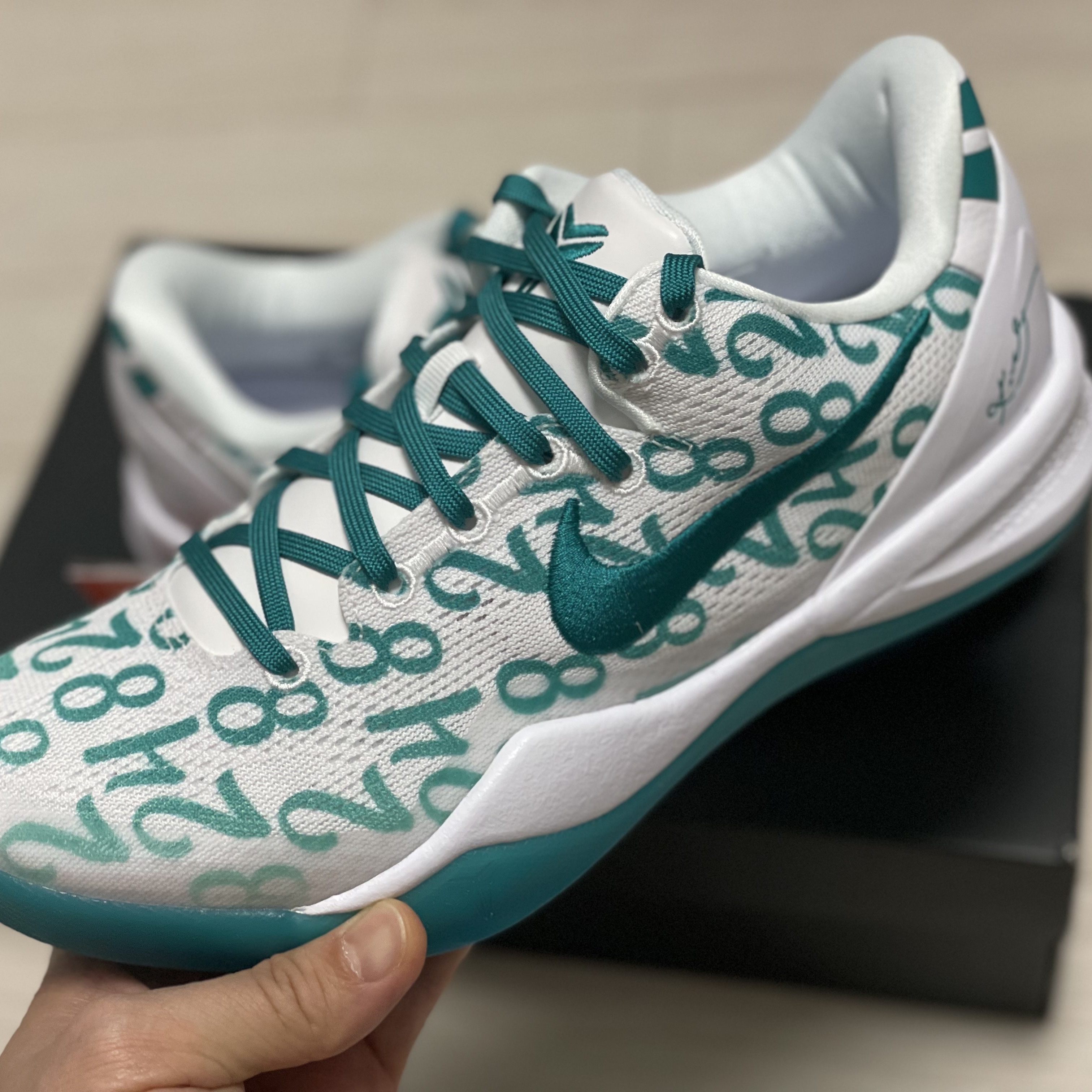 Nike Kobe 8 Protro Aqua 착용 스타일