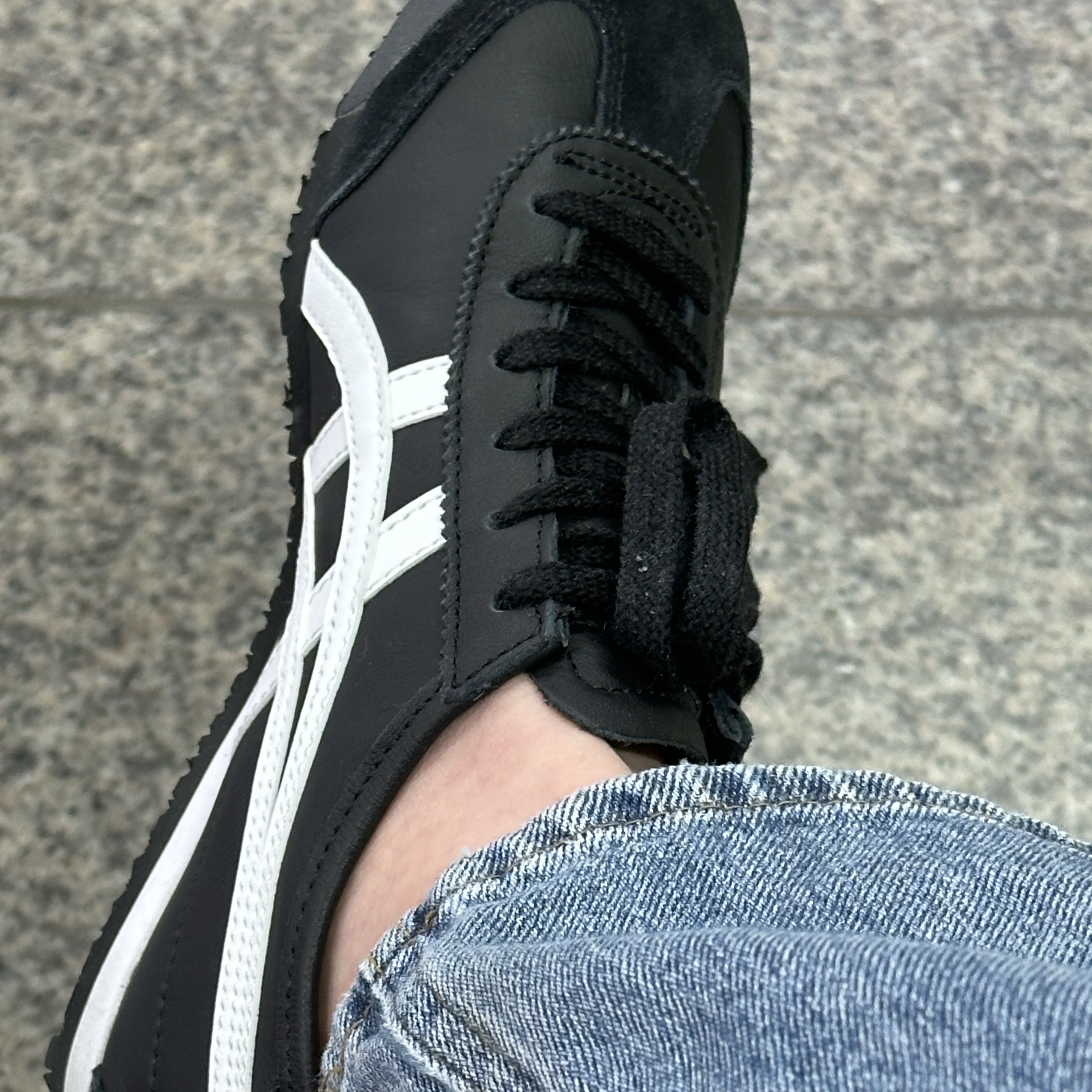 Onitsuka Tiger Mexico 66 Black White 착용 스타일