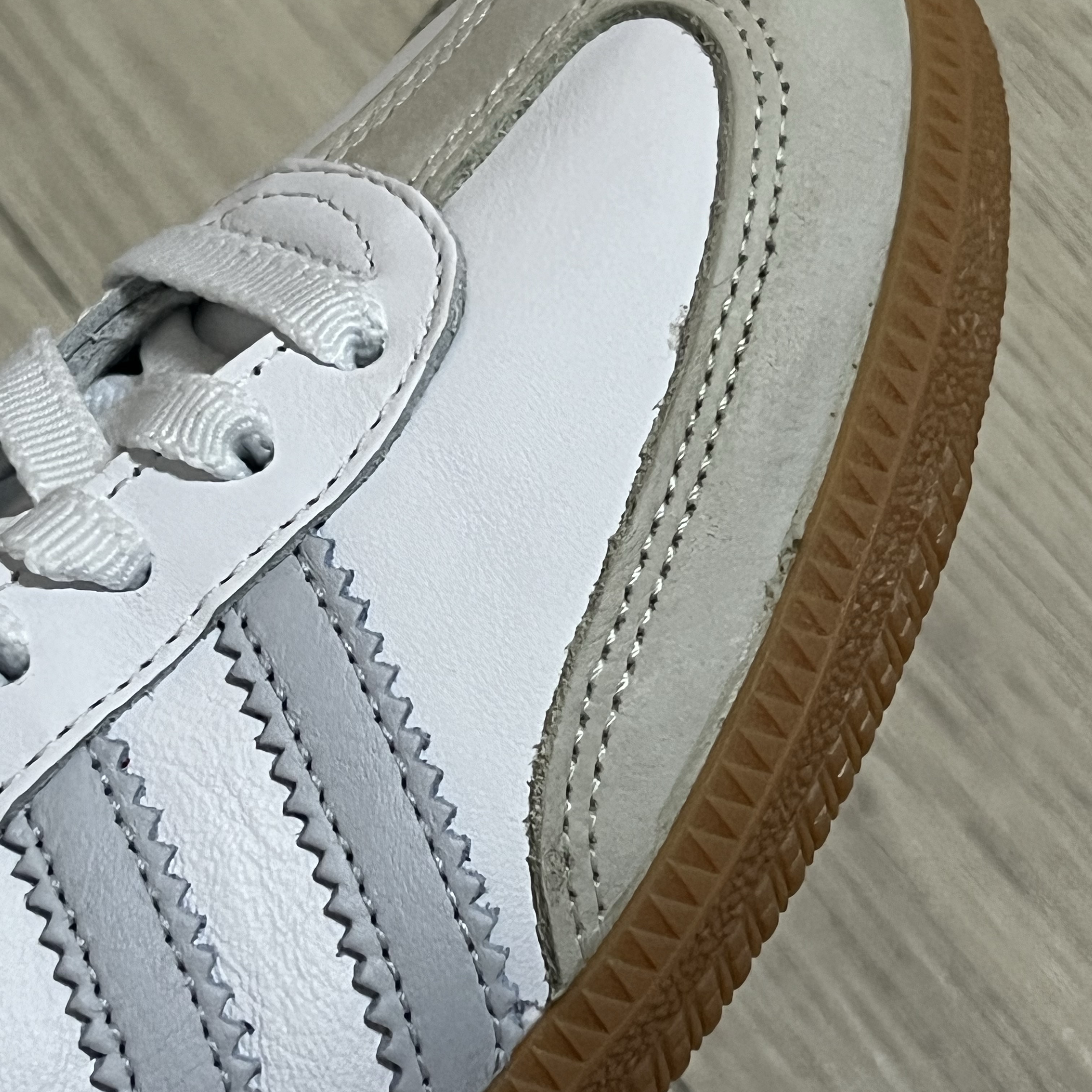 (W) Adidas Samba OG Cloud White Halo Blue 착용 스타일 - 2