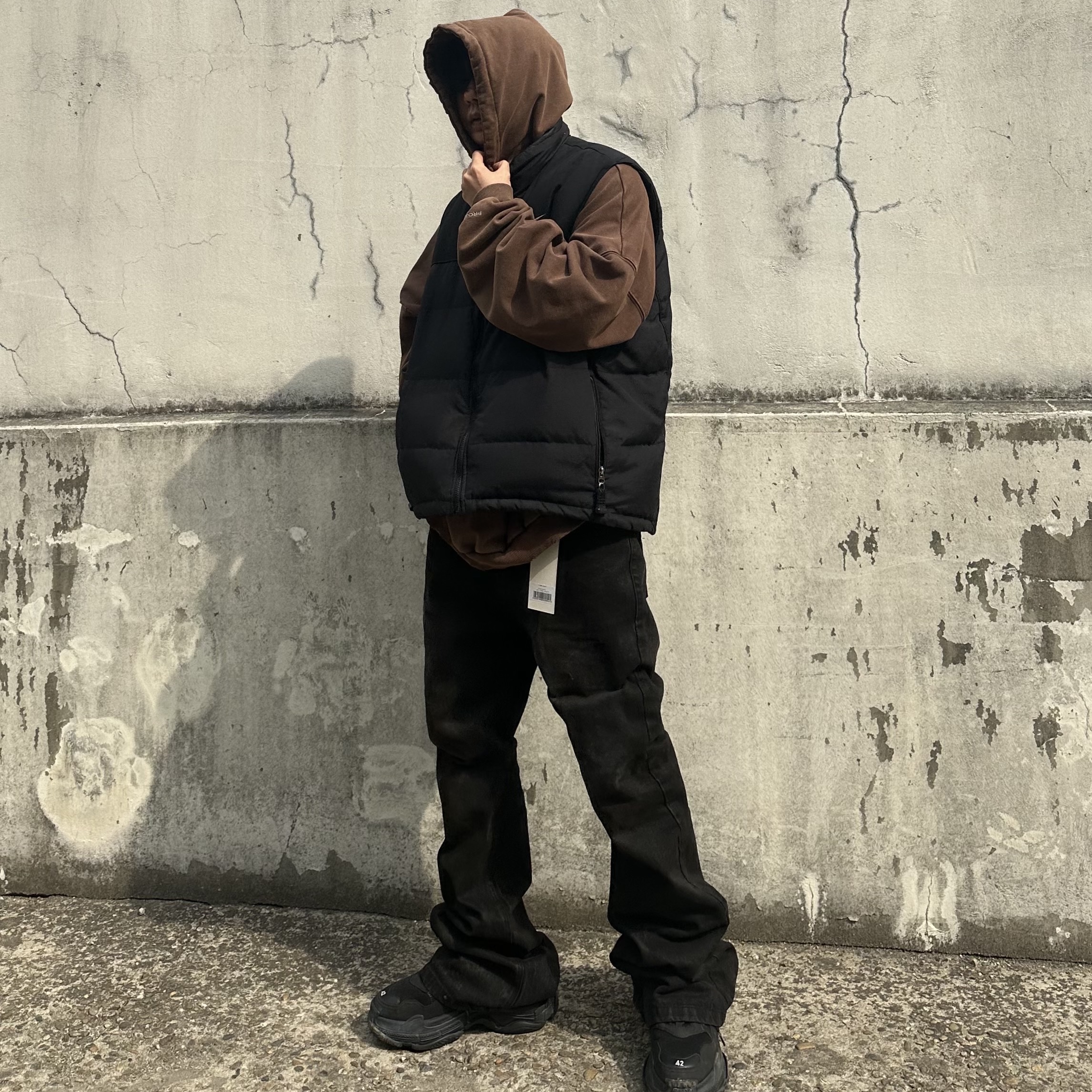 Project G/R x Insane Garage Clown Bike Hoodie Vintage Brown, Project G/R Flare Jeans Black 착용 스타일 - 2