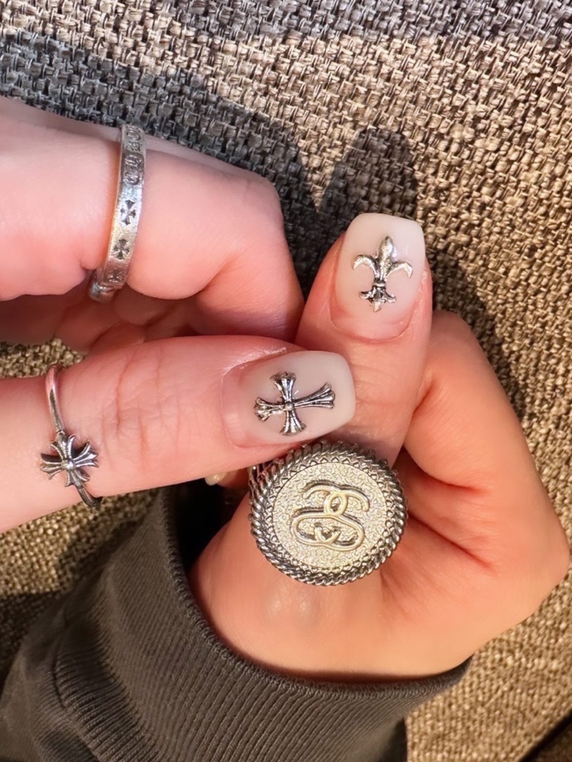 Stussy Sovereign Ring Sterling Silver 착용 스타일