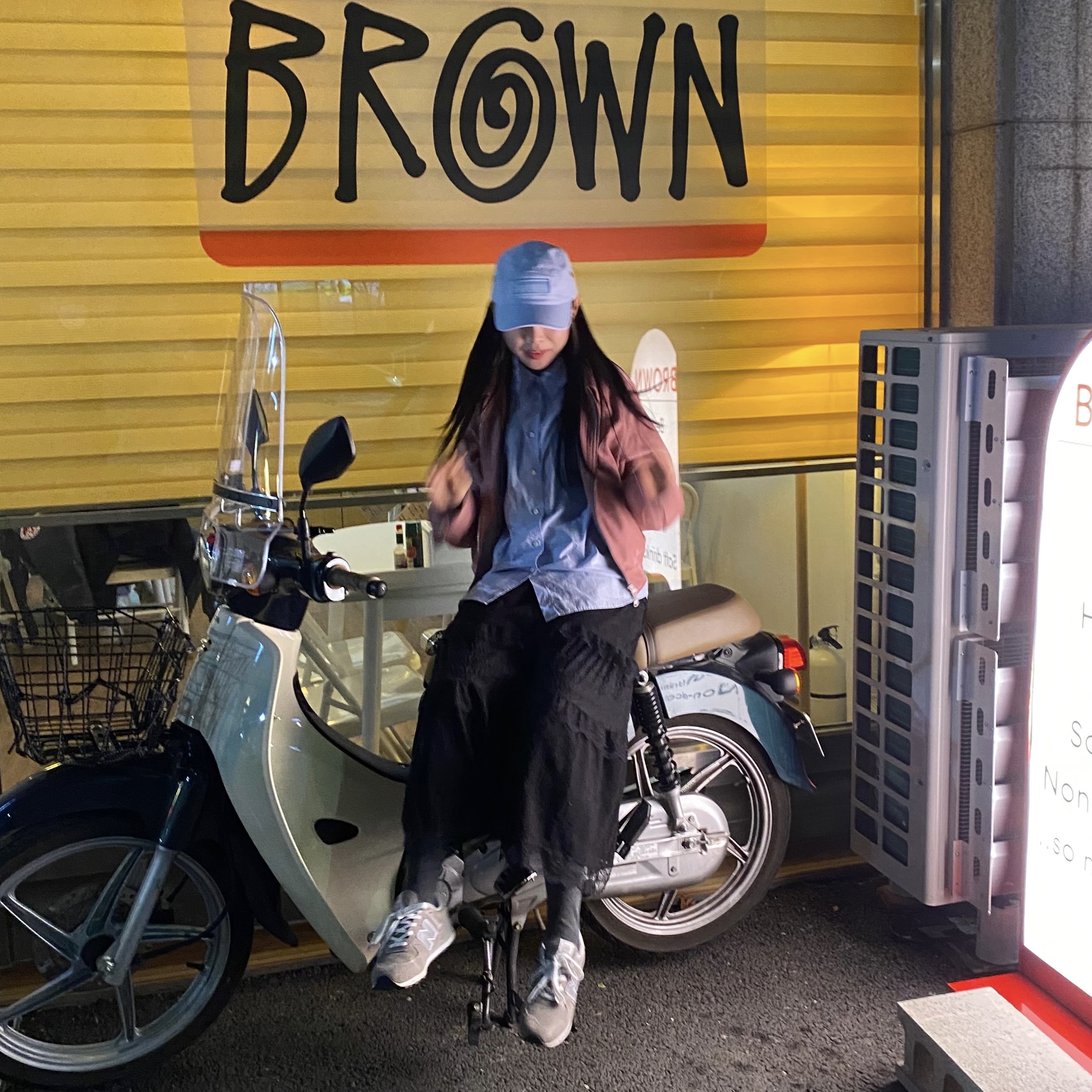 Supreme Military Camp Cap Light Blue - 22FW, (W) New Balance 574 Worn By Anyone Grey - B Standard 착용 스타일 - 1