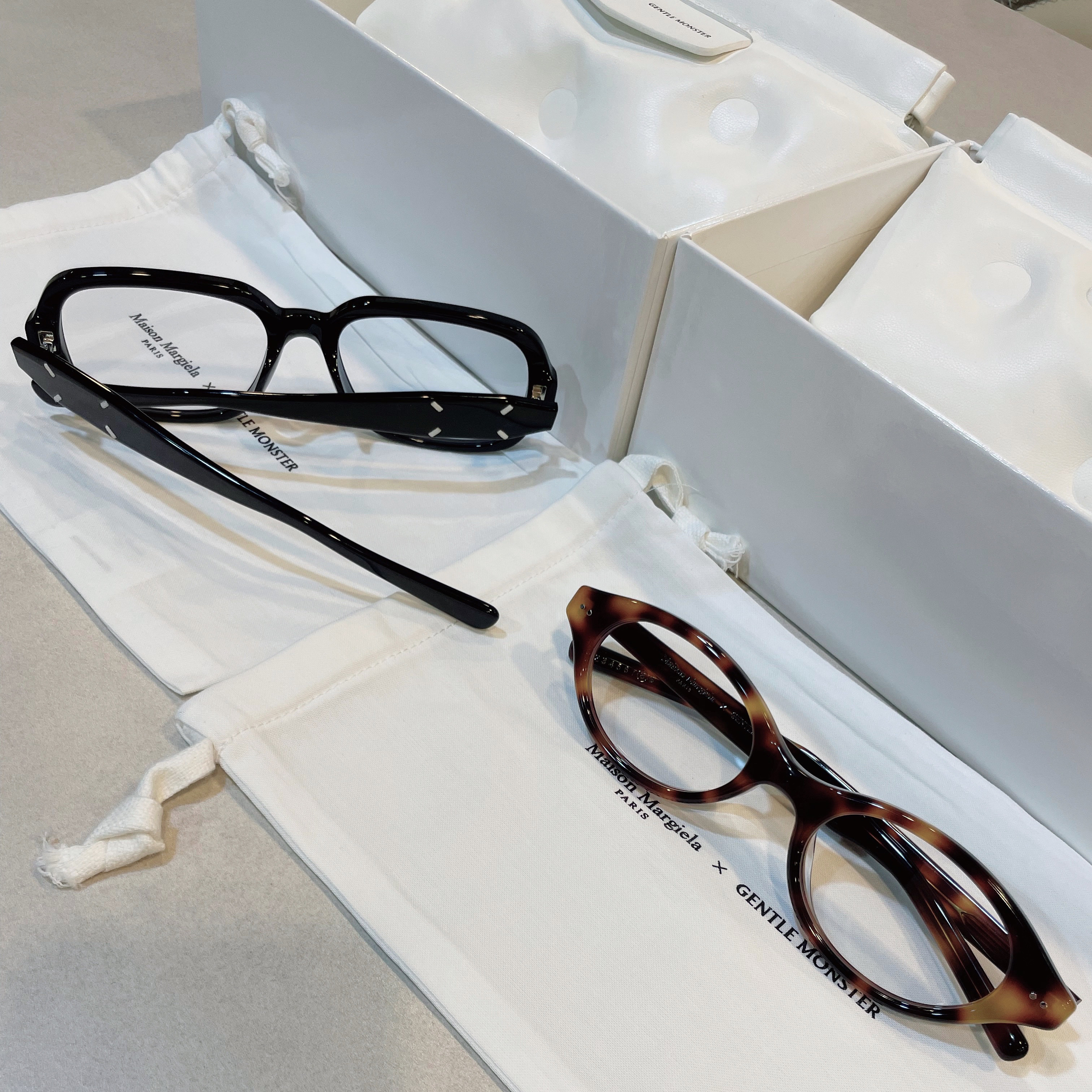 Gentle Monster x Maison Margiela MM114 Black Clear, Gentle Monster x Maison Margiela MM111 Tortoiseshell Clear 착용 스타일