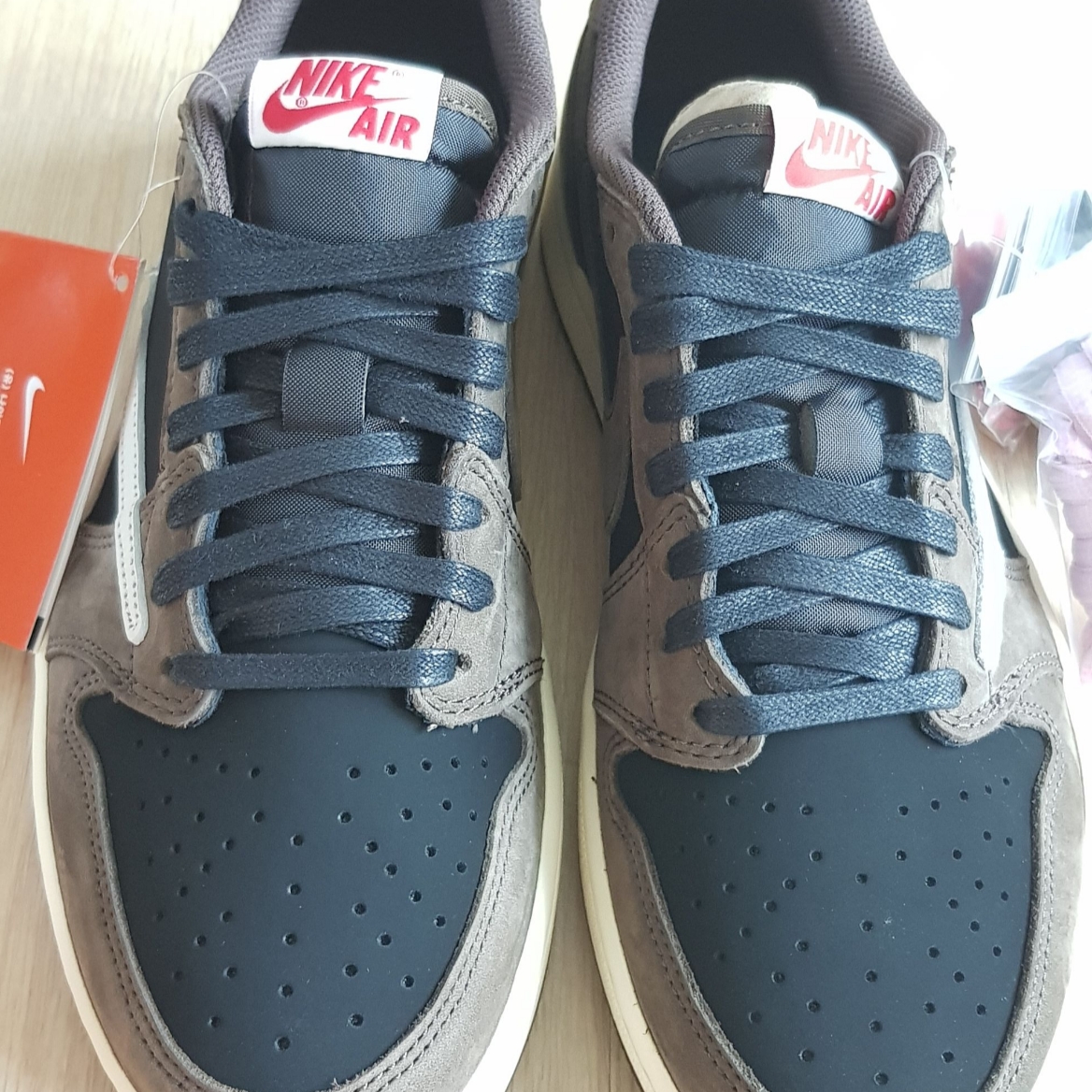 Jordan 1 x Travis Scott Retro Low OG SP Mocha 착용 스타일