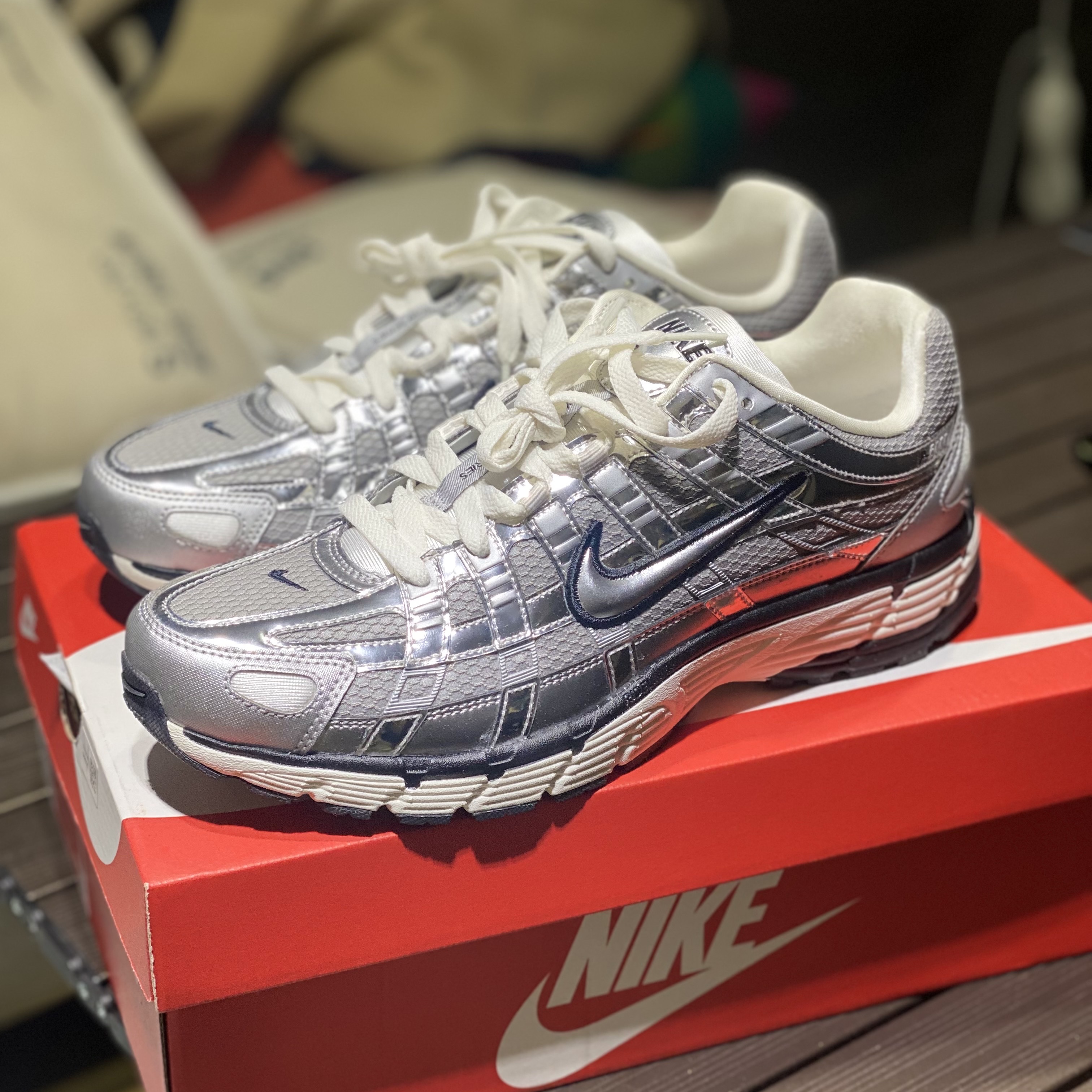 Nike P-6000 Metallic Silver 착용 스타일 - 2