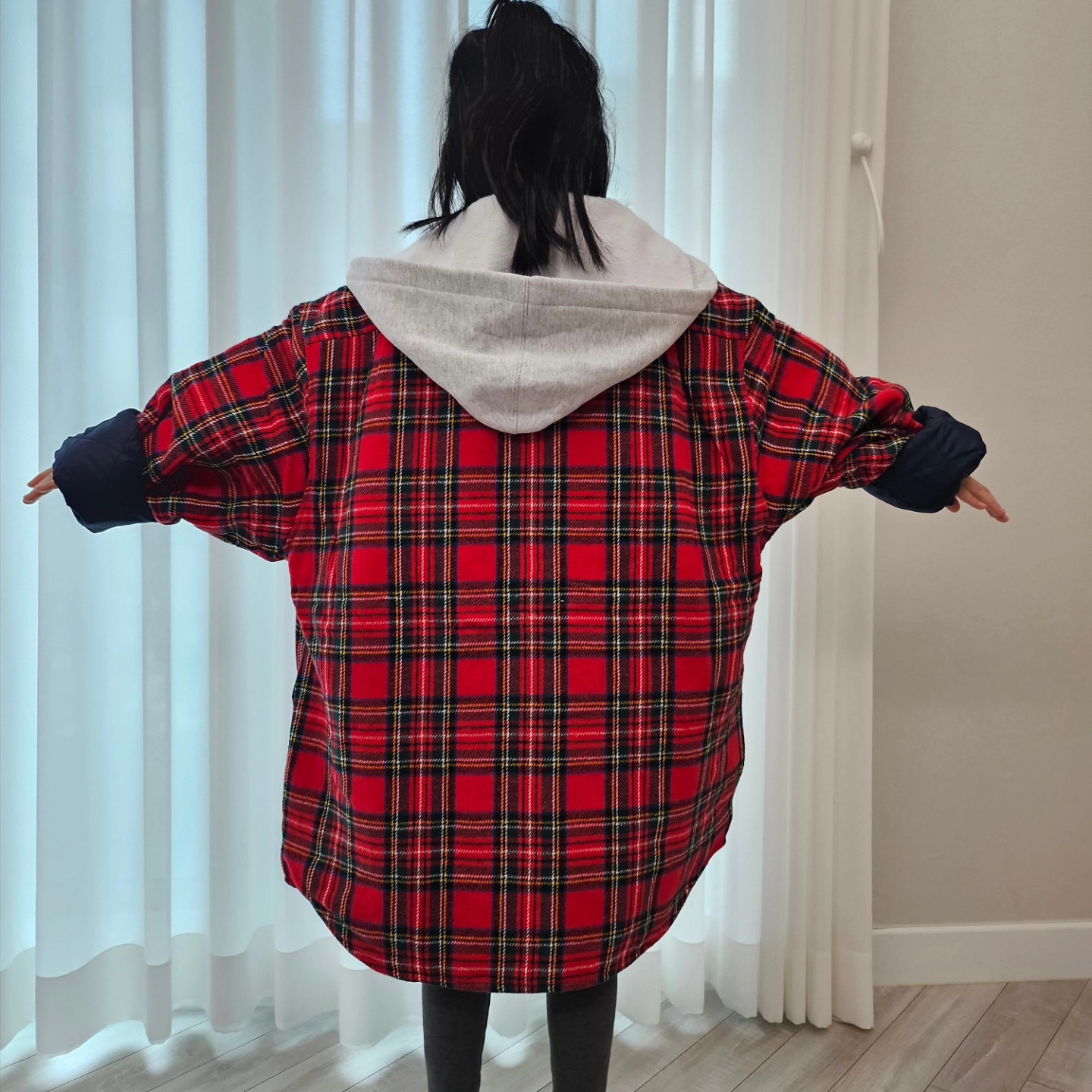 Supreme Tartan Flannel Hooded Shirt Red - 23FW 착용 스타일 - 2