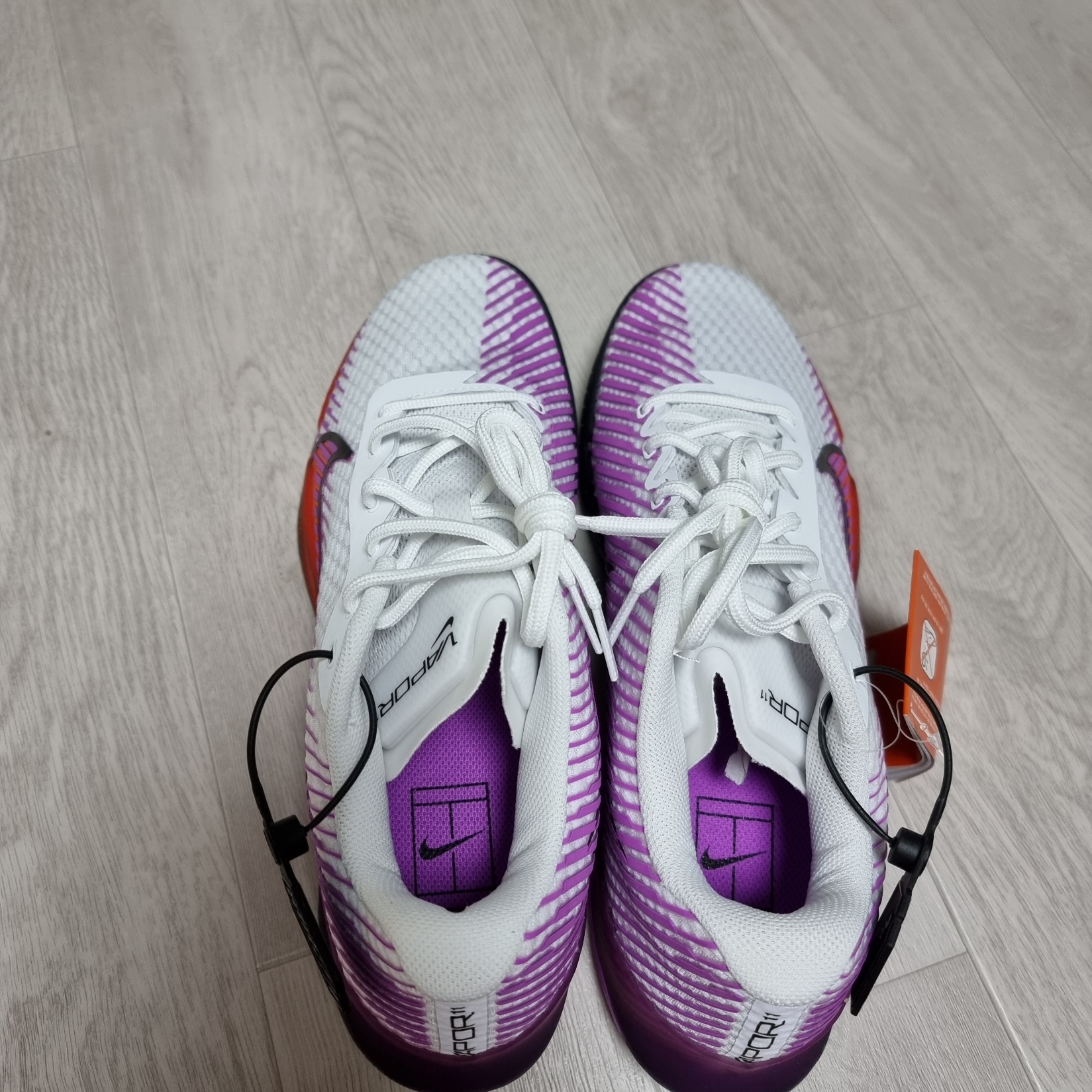 Nike Zoom Vapor 11 HC White Fuchsia Dream 착용 스타일 - 4