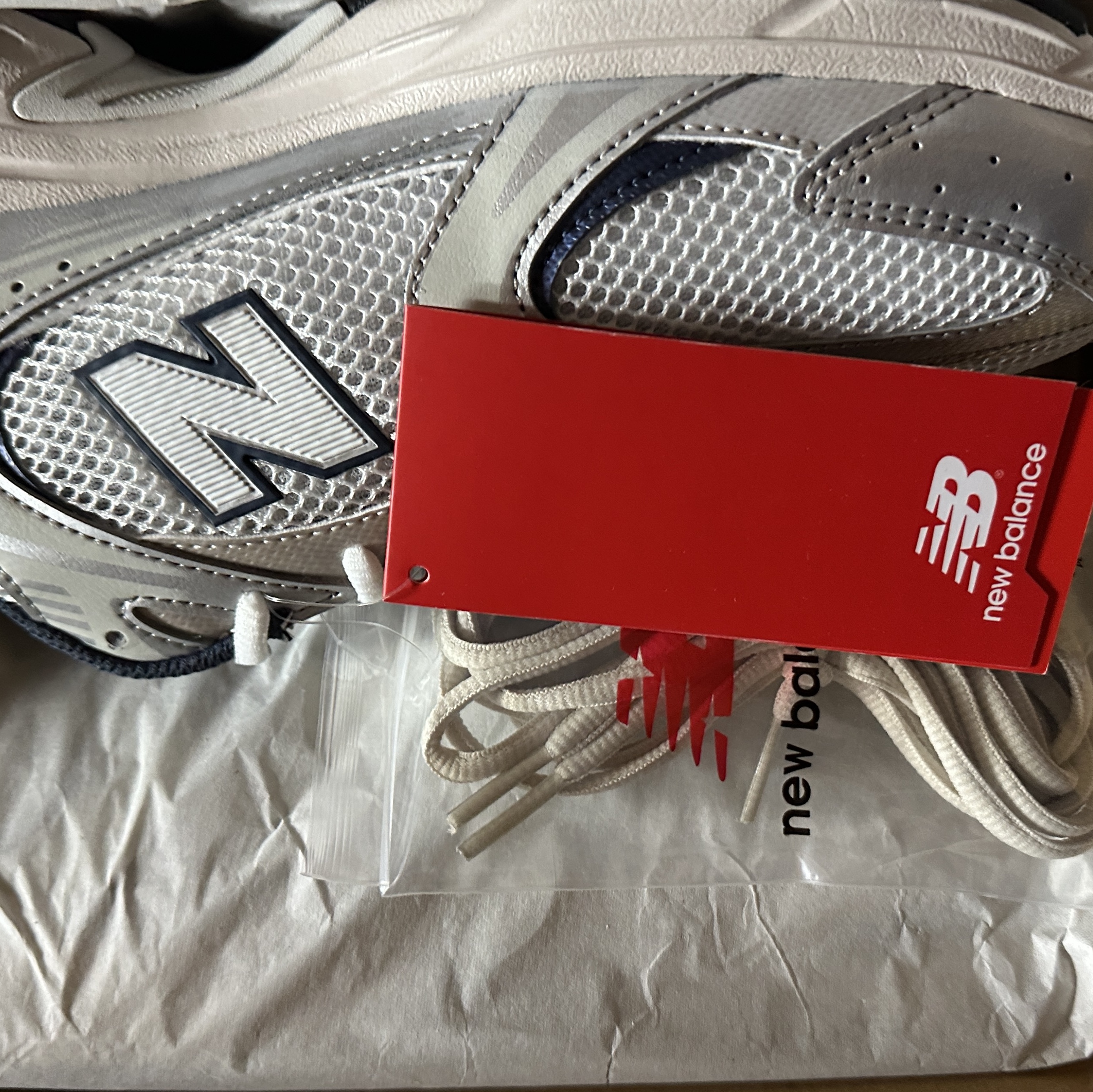 New Balance 530 Steel Grey 착용 스타일