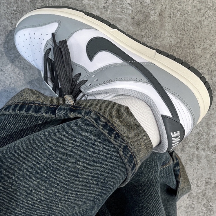 (W) Nike Dunk Low Light Smoke Grey 착용 스타일