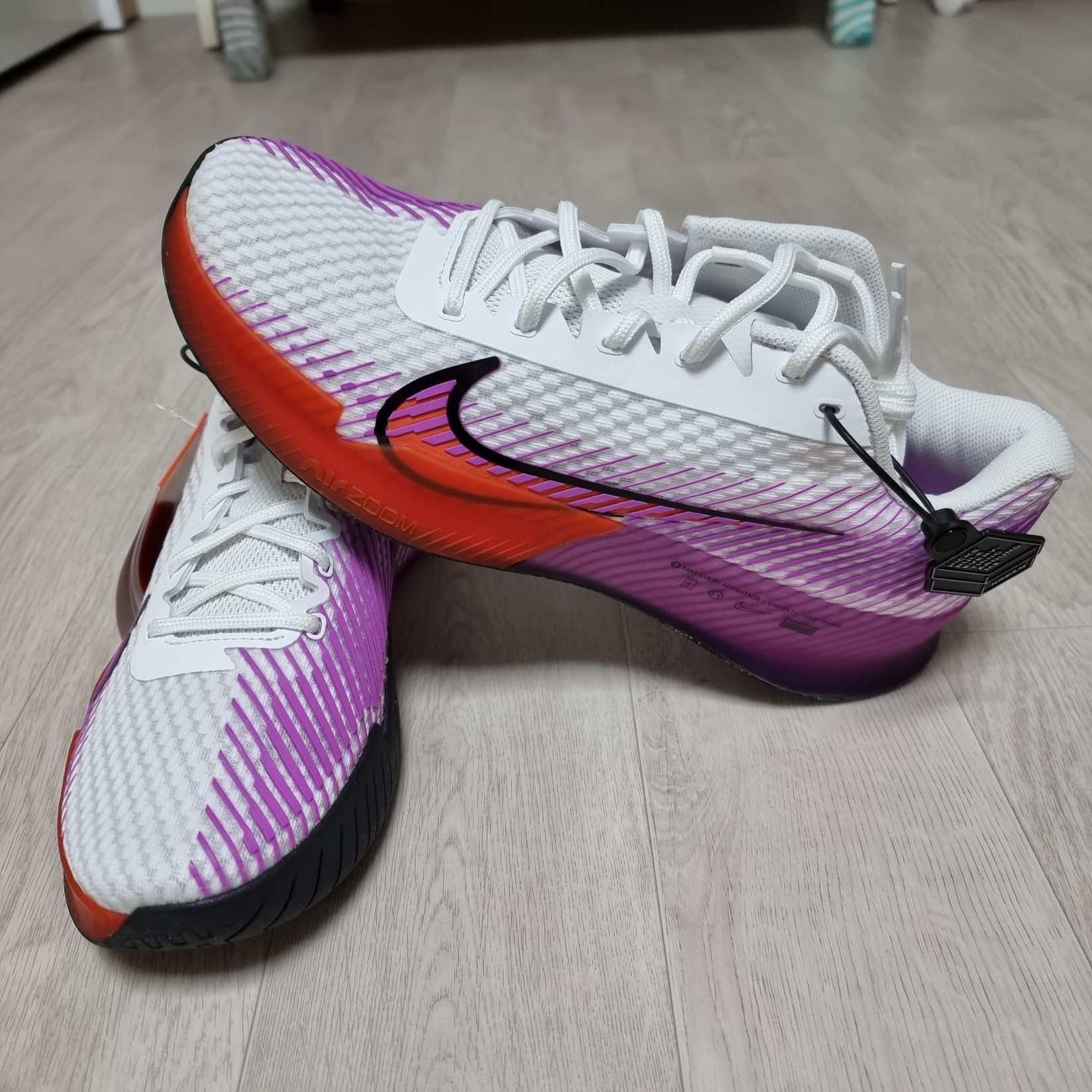 Nike Zoom Vapor 11 HC White Fuchsia Dream 착용 스타일 - 3
