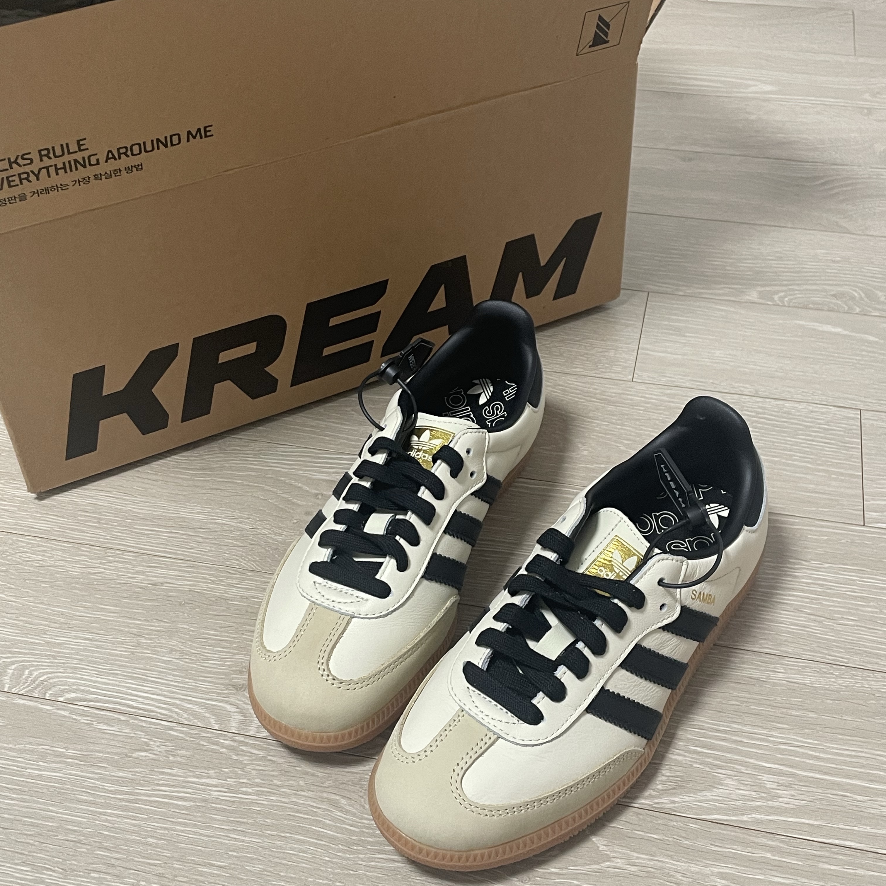 (W) Adidas Samba OG Cream White Core Black 착용 스타일 - 2