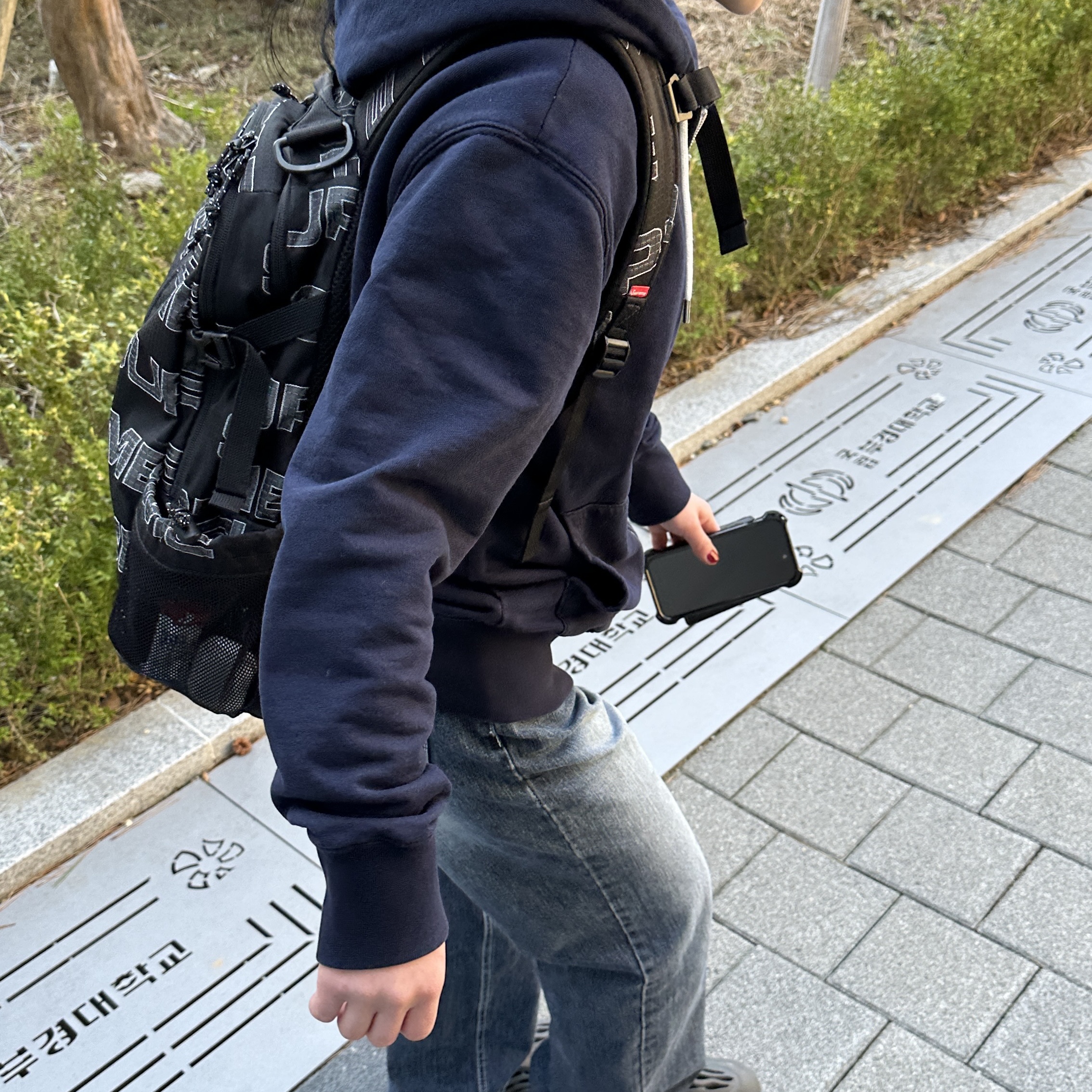 Supreme Backpack Black - 21FW 착용 스타일 - 3