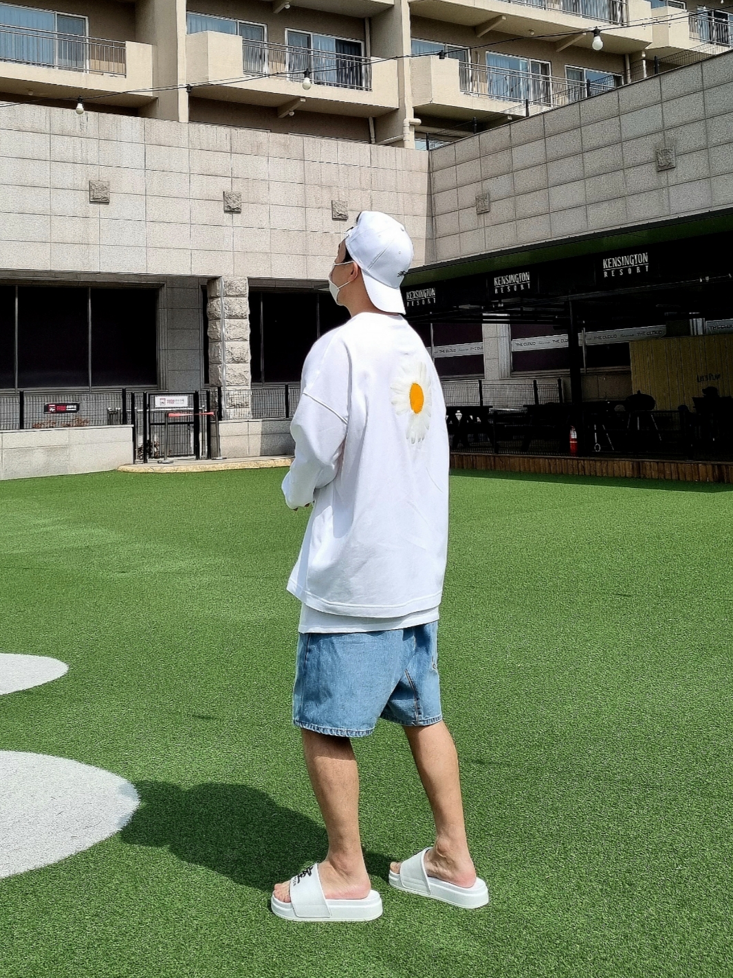 Nike x Peaceminusone LS T-Shirt White (DR0098-100) 착용 스타일