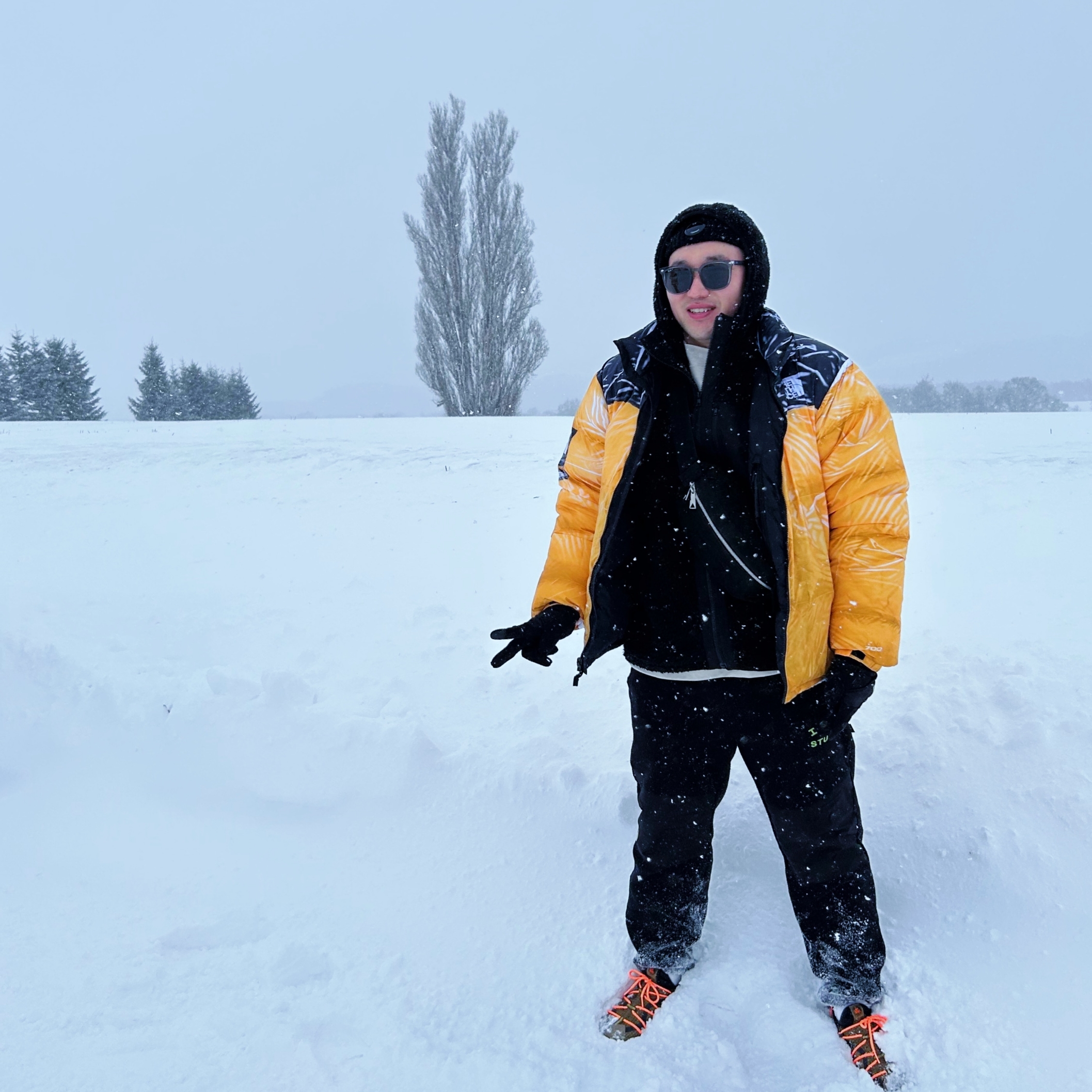 Supreme x The North Face Trompe L’oeil Printed Nuptse Jacket Yellow - 23SS, IAB Studio x Asics Fleece Pants Black 착용 스타일