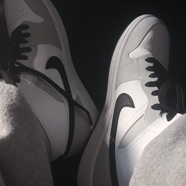 (W) Jordan 1 Mid Grey Fog 착용 스타일