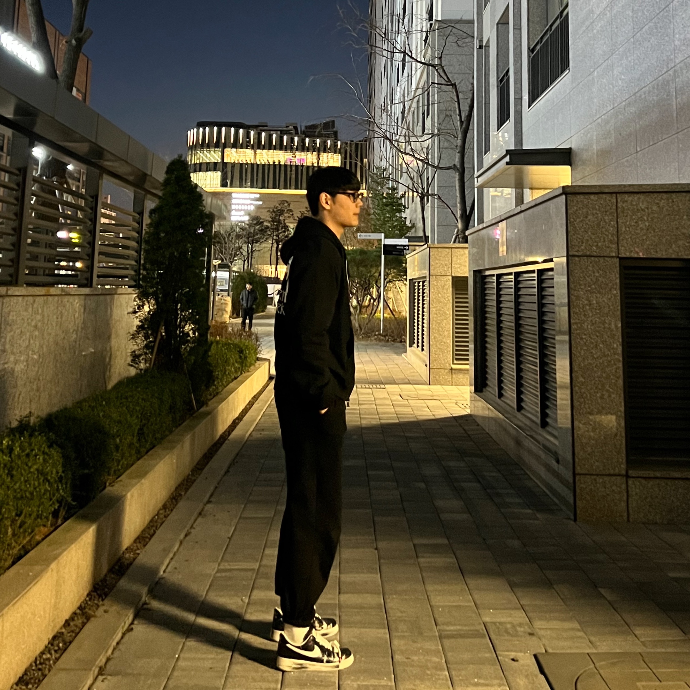 Nike x Peaceminusone Air Force 1 Low Para-Noise, Stussy Stock DSM New York Hoodie Black 2023 착용 스타일