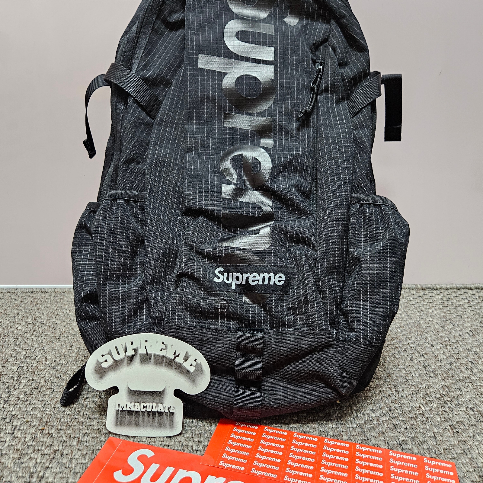 Supreme Backpack Black - 24SS 착용 스타일 - 1