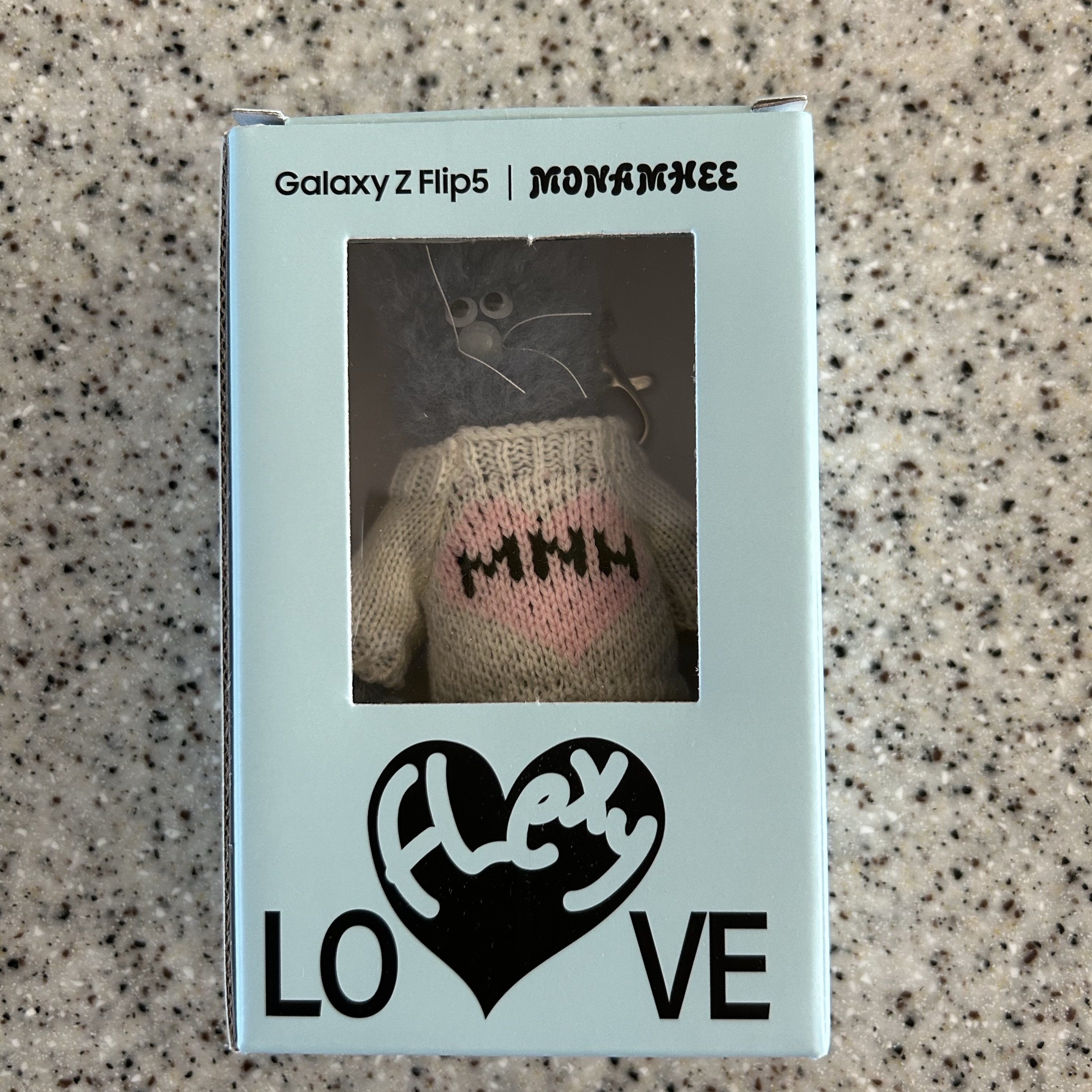 Monamhee Love Flexy Keyring Blue 착용 스타일