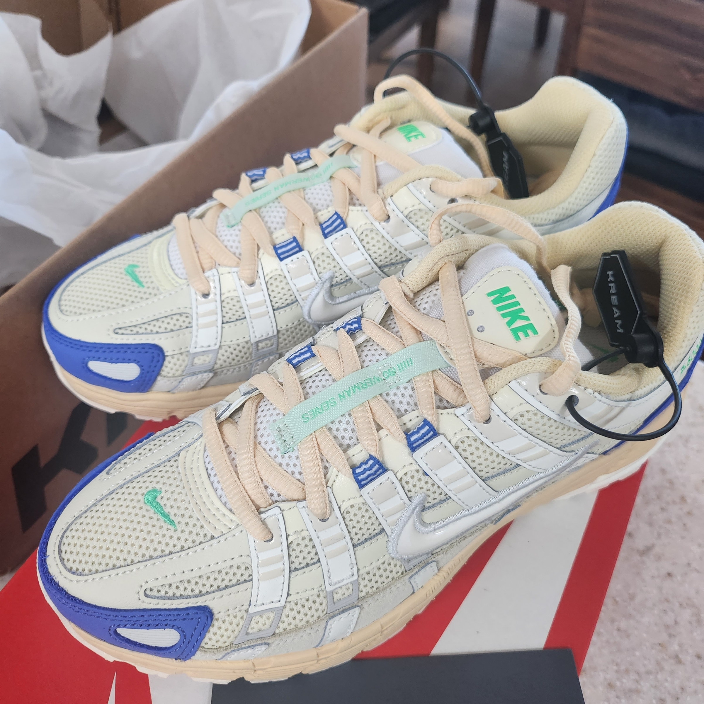 Nike P-6000 Coconut Milk Medium Blue 착용 스타일 - 2