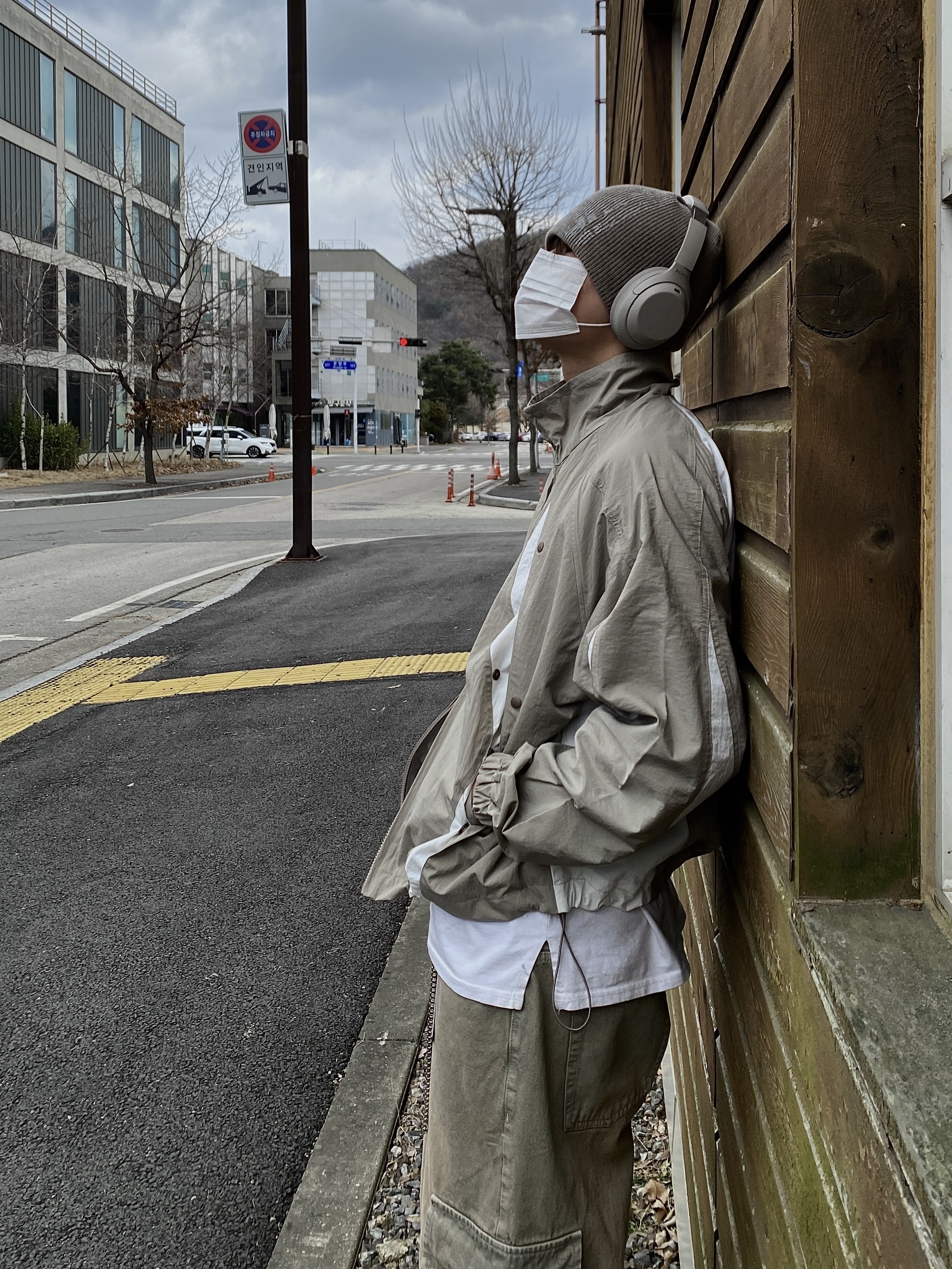 Balenciaga 3XL Sneakers Light Beige 착용 스타일 - 4