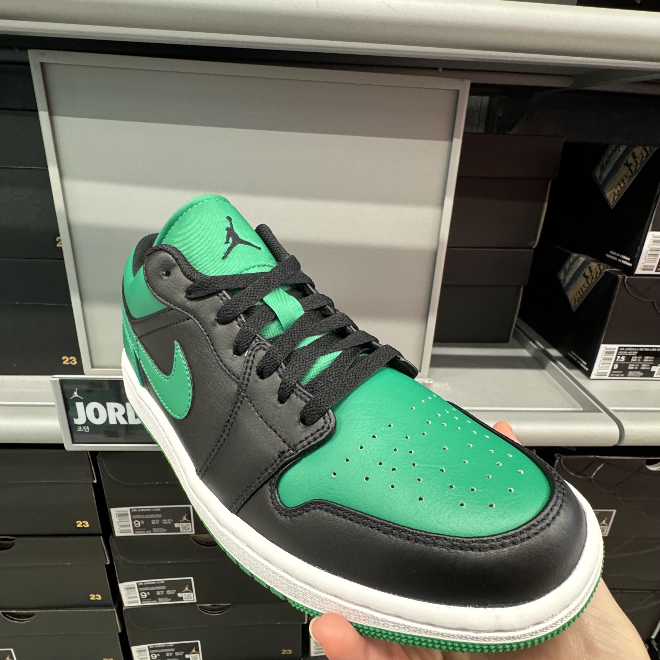 Jordan 1 Low Lucky Green 착용 스타일