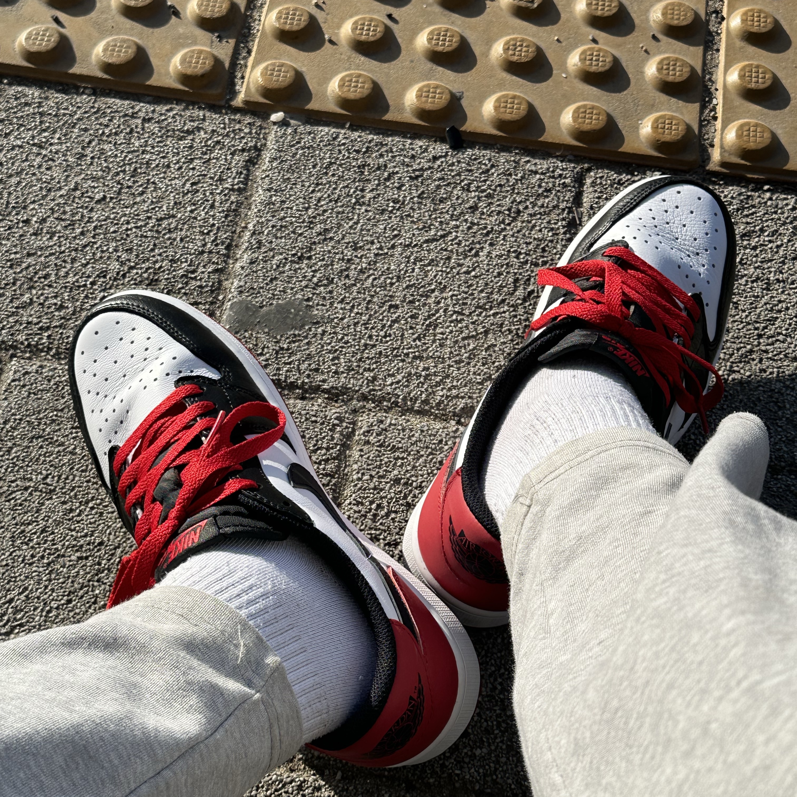 Jordan 1 Retro Low OG Black Toe 착용 스타일