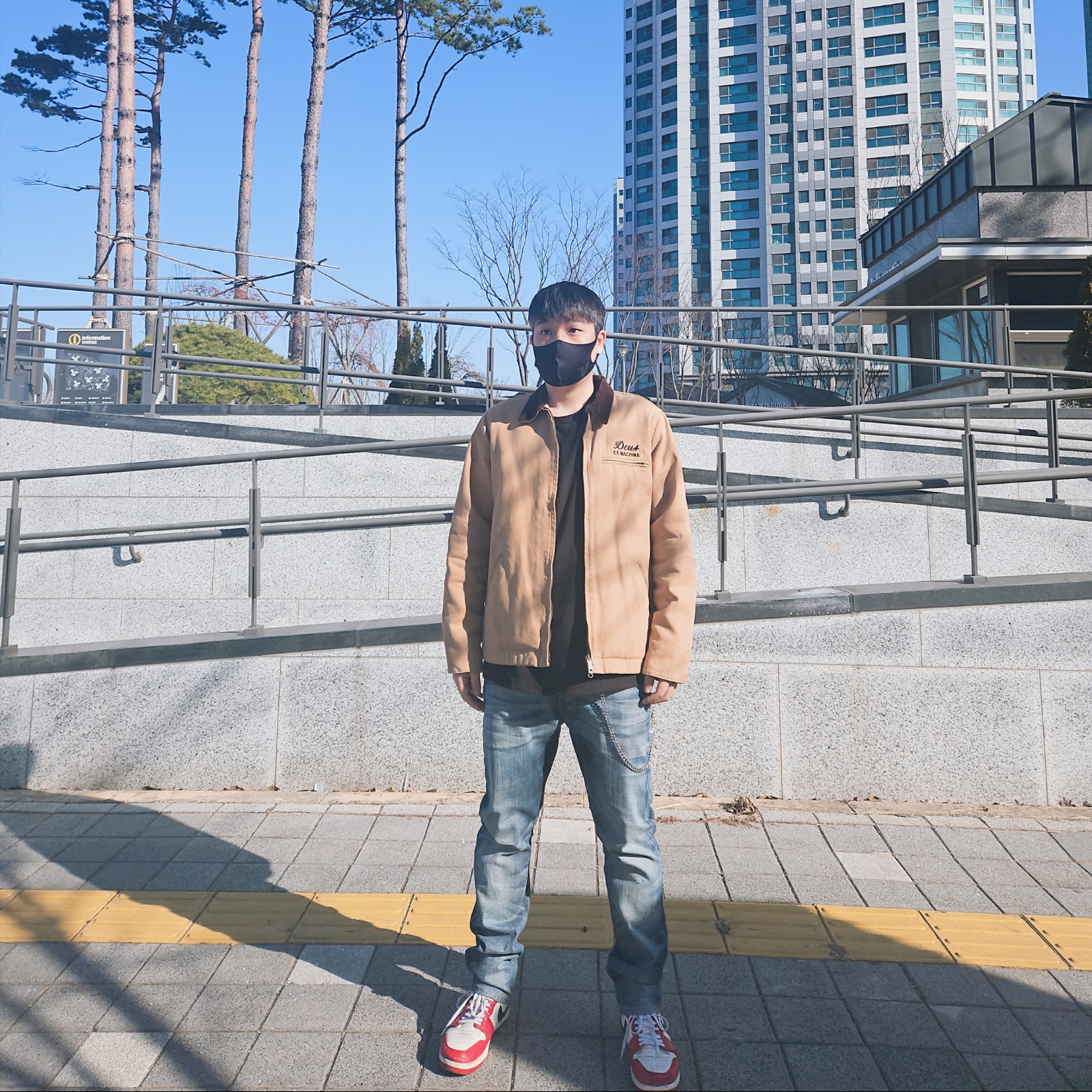 Deus Ex Machina Address Workwear Jacket Dijon, Jordan 1.5 Retro Chicago 2015 착용 스타일