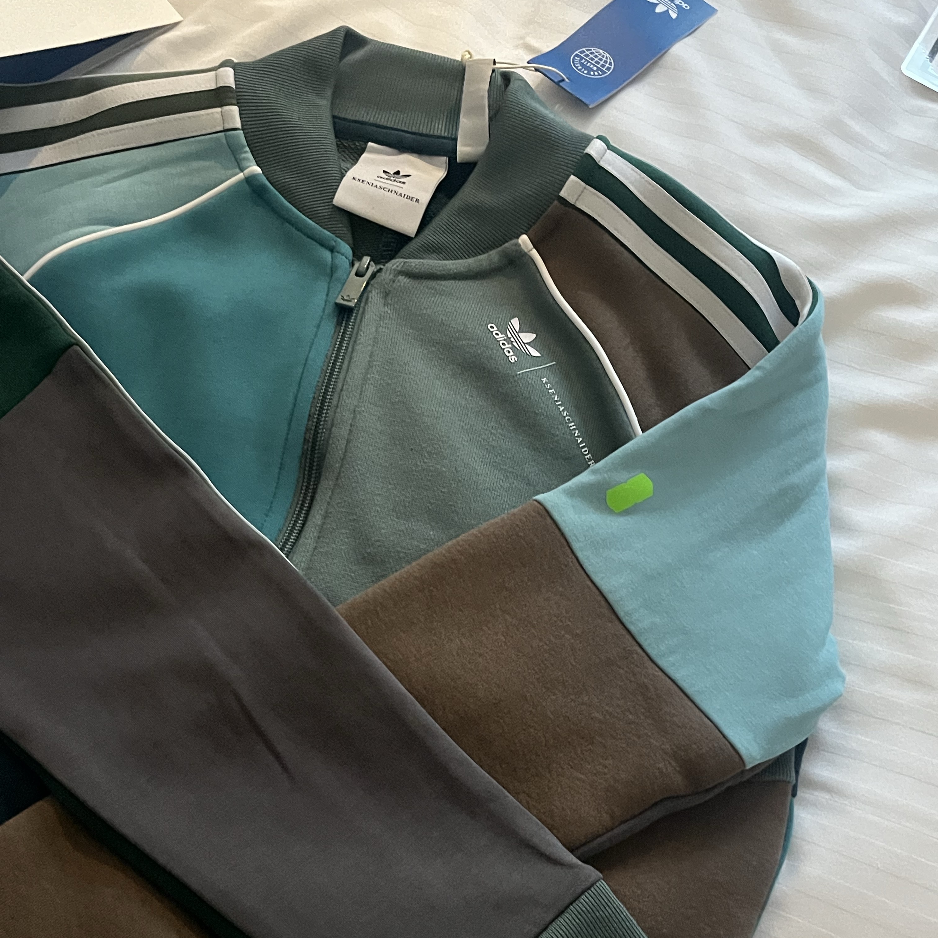 Adidas x Kseniaschnaider Reprocessed Short Track Jacket Jersey Multicolor - US Sizing 착용 스타일