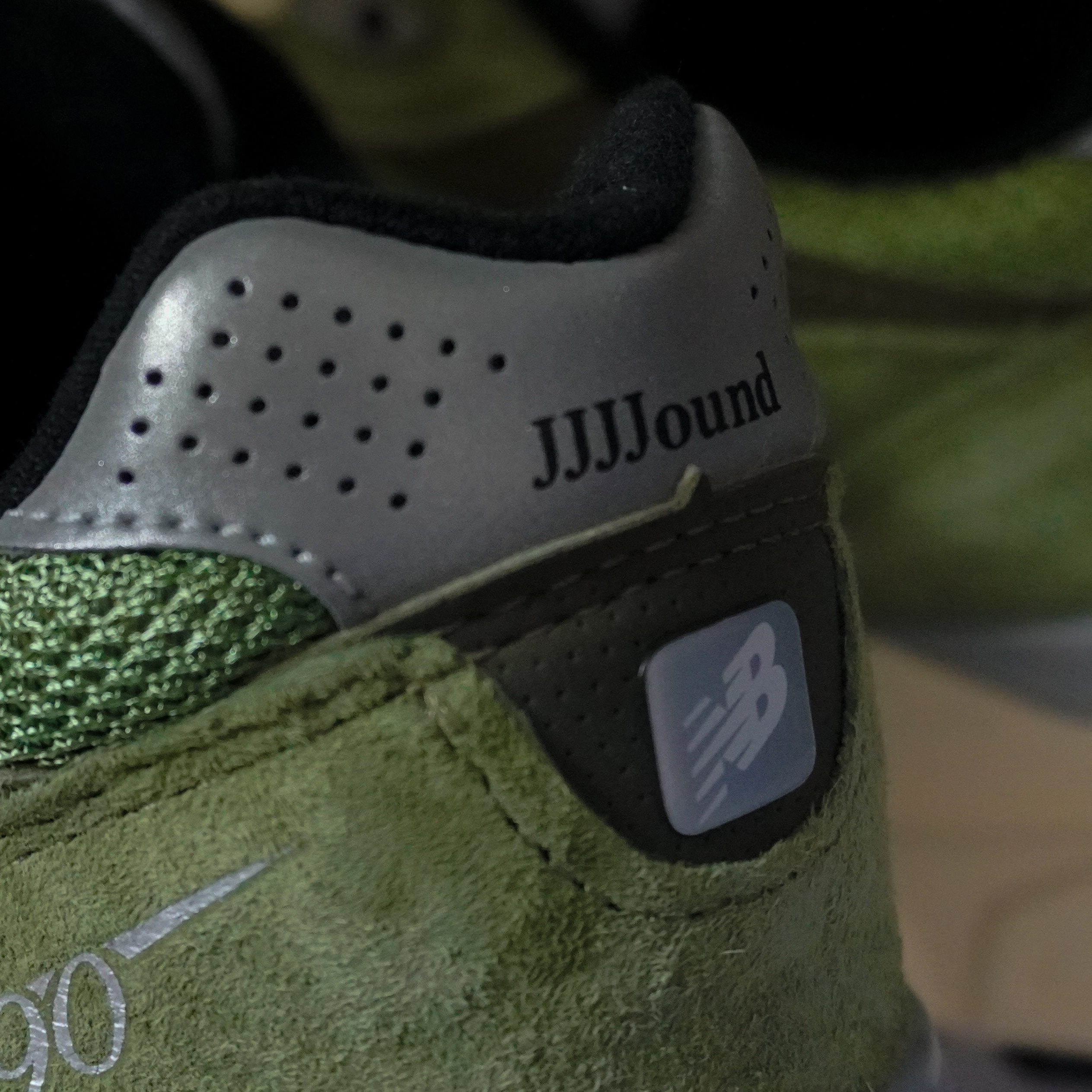 New Balance x JJJJound 990v3 Olive 착용 스타일