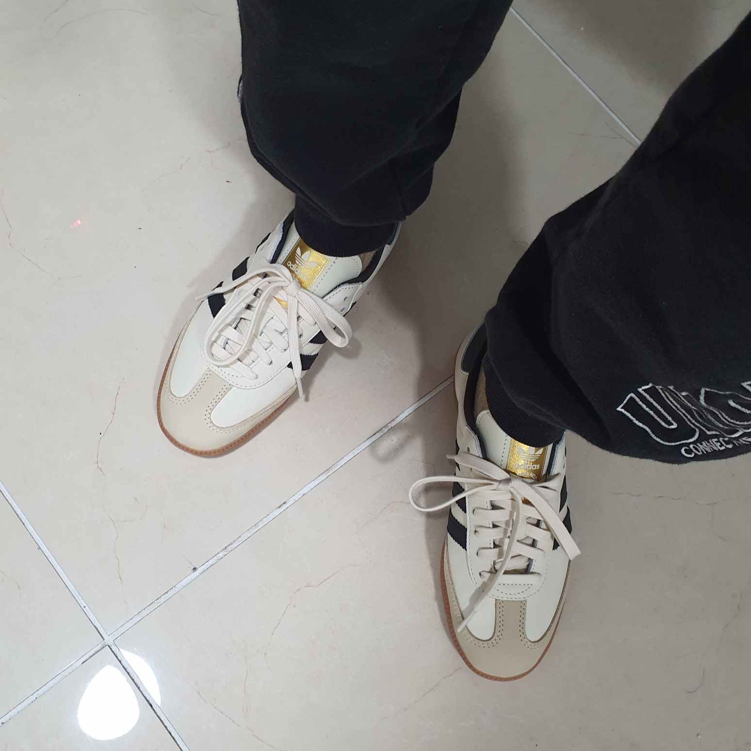 (W) Adidas Samba OG Cream White Core Black 착용 스타일