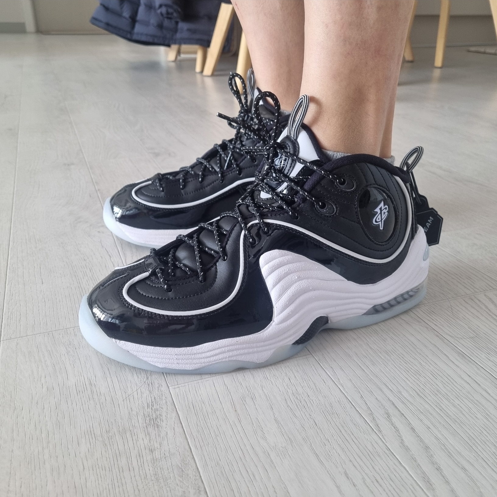 Nike Air Penny II Football Grey 착용 스타일