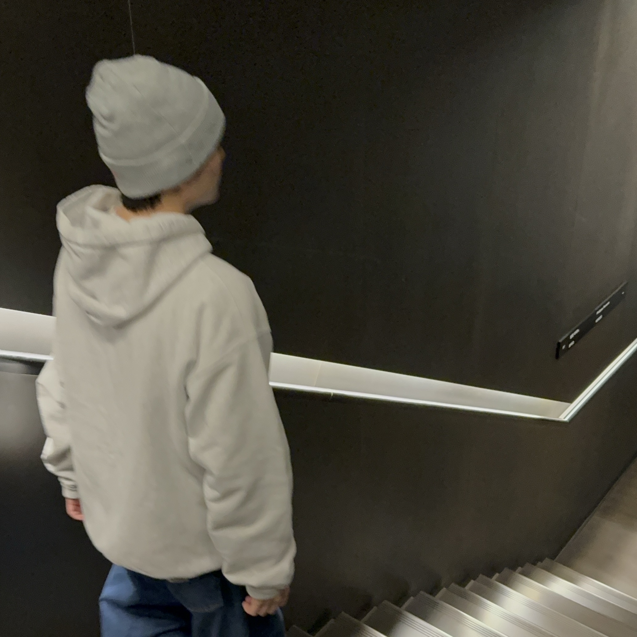 Supreme New Era S Logo Beanie Heather Grey - 23FW 착용 스타일 - 2