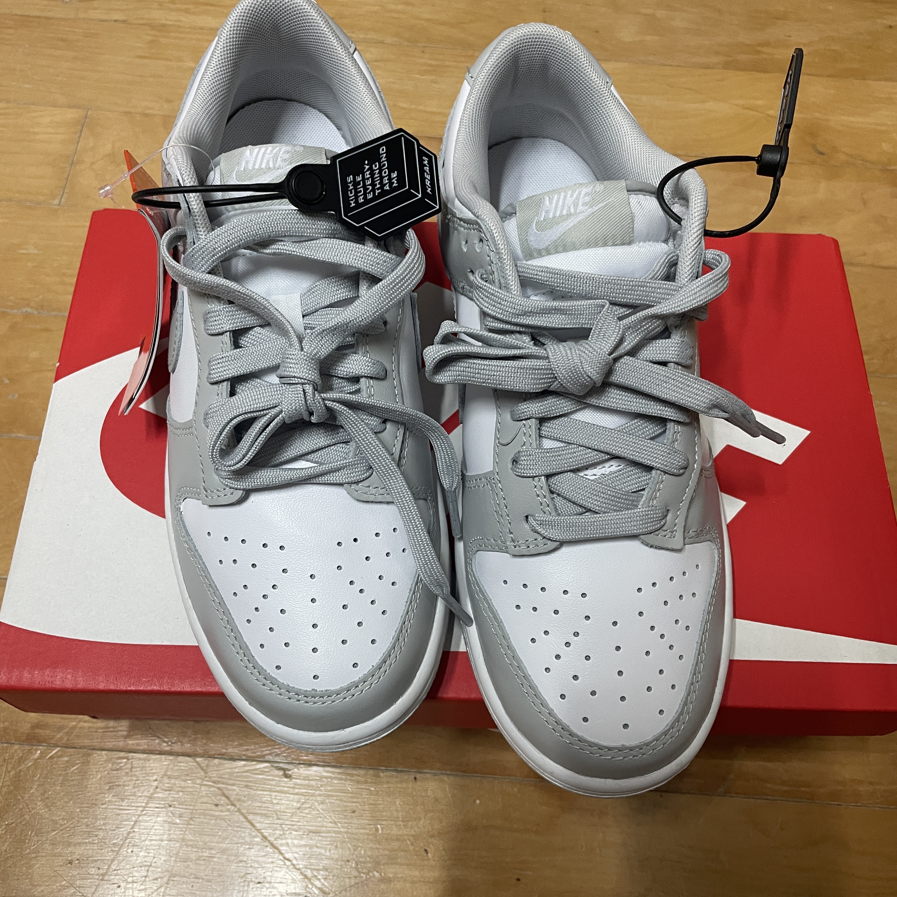 Nike Dunk Low Retro Grey Fog 착용 스타일