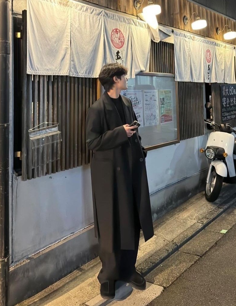 Zara x Ader Error Oversize Blazer Black, Zara x Ader Error Wool Blend Oversize Blazer Grey 착용 스타일 - 5