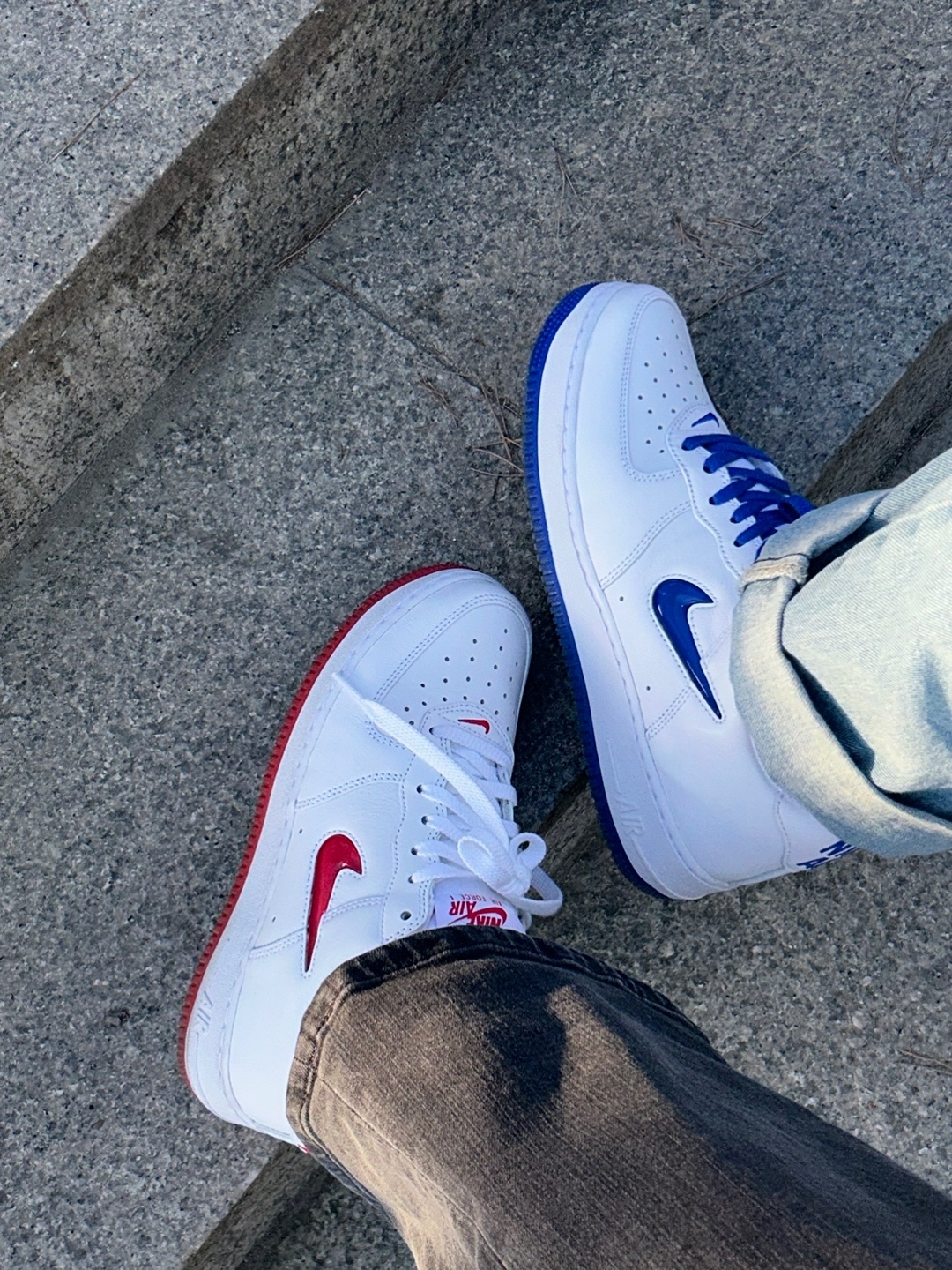 Nike Air Force 1 Low Color of The Month White Hyper Royal, Nike Air Force 1 Low Color of The Month White Red 착용 스타일