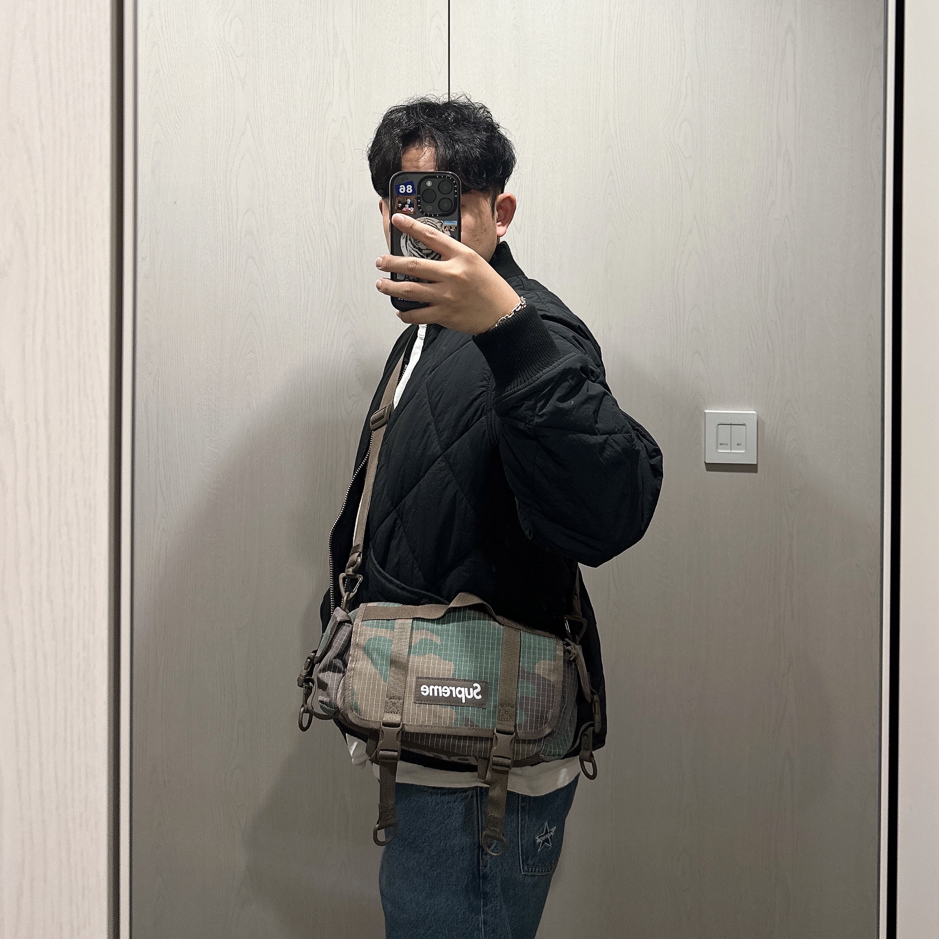 Supreme Mini Duffle Bag Woodland Camo - 24SS, Supreme Regular Jean Indigo - 24SS 착용 스타일