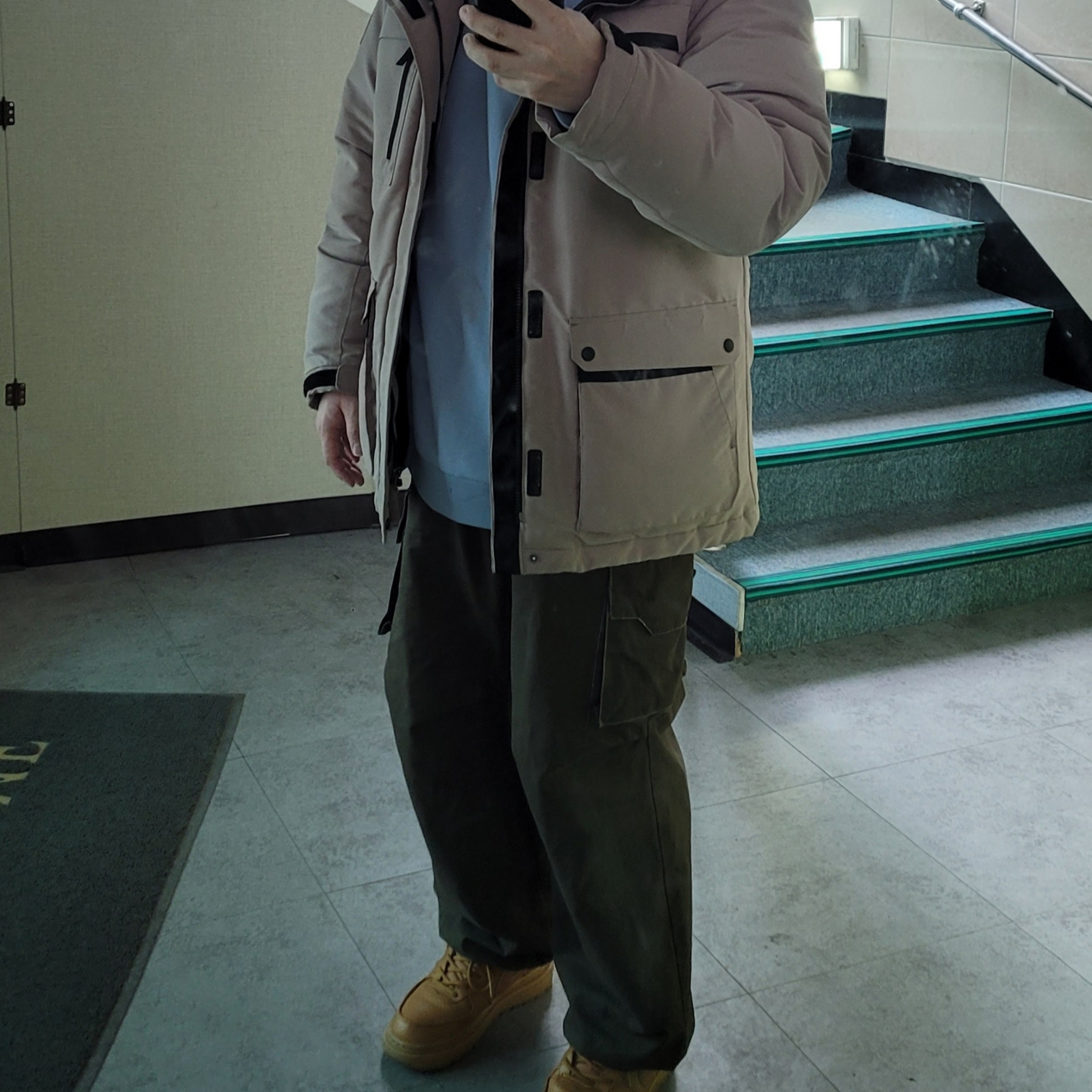 Nike Air Force 1 High Gore-Tex Boot Wheat 착용 스타일 - 2