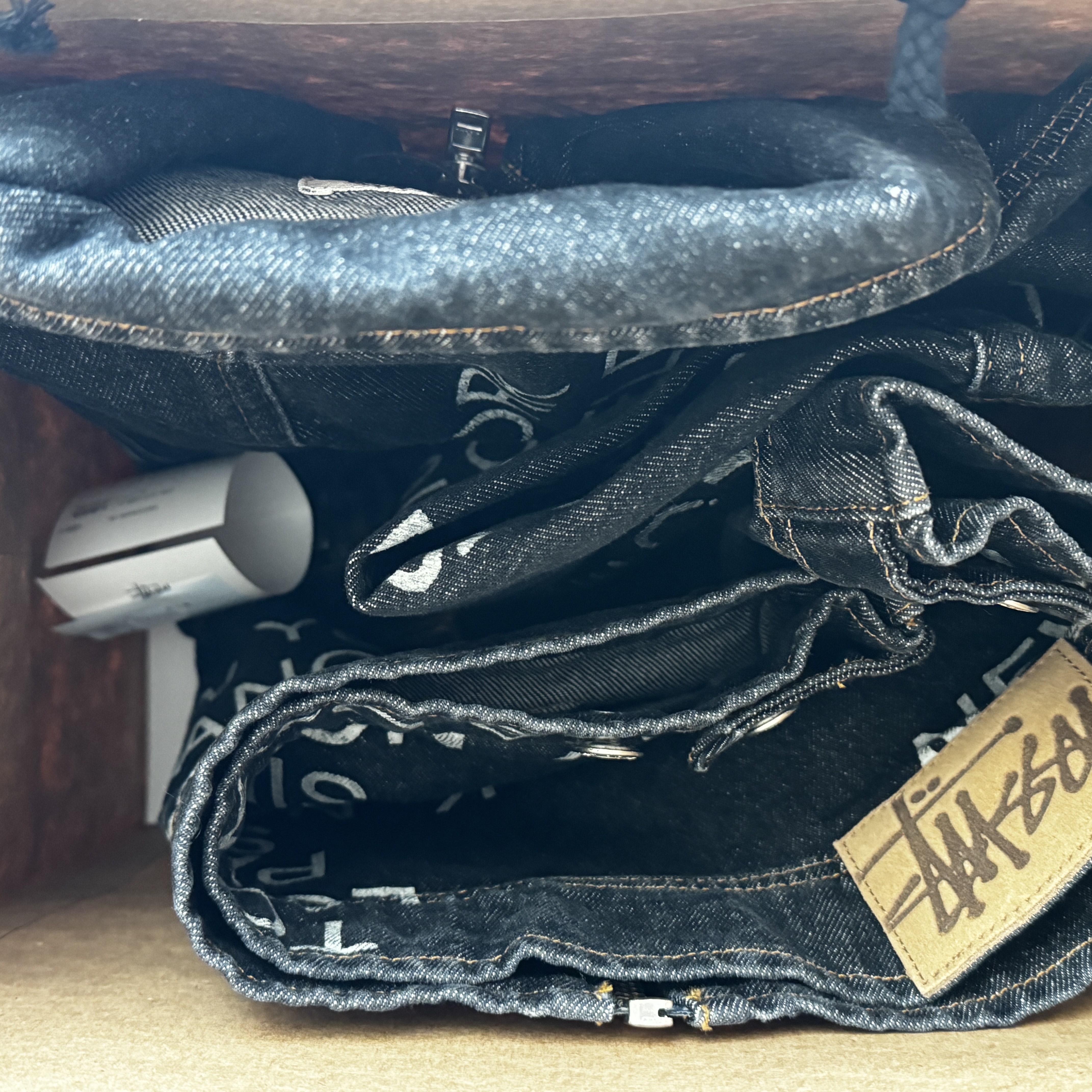 Stussy Zip Work Jacket City Link Denim Washed Black 착용 스타일