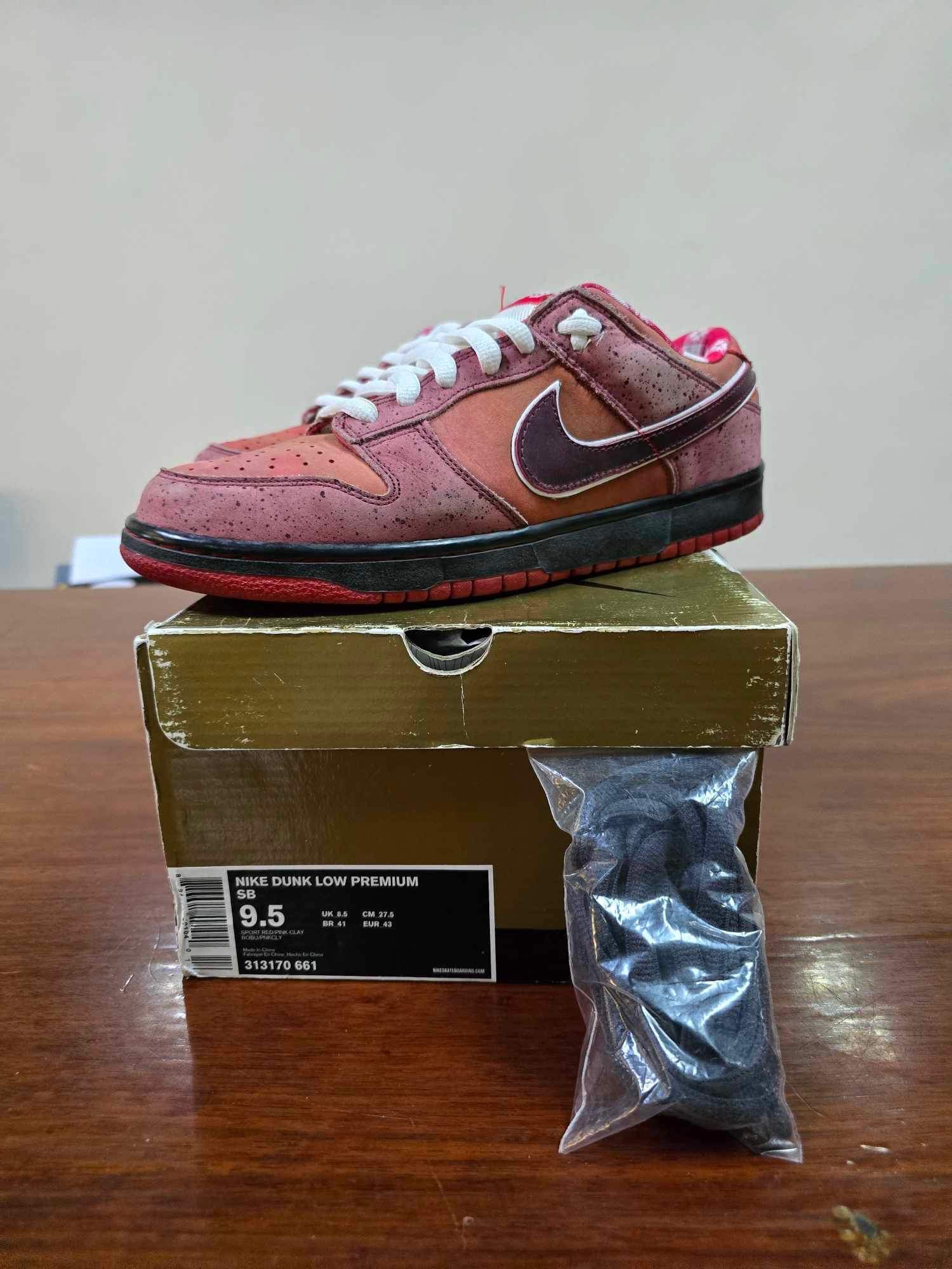 Nike x Concepts Dunk Low Premium SB Red Lobster (Regular Box) 착용 스타일 - 3