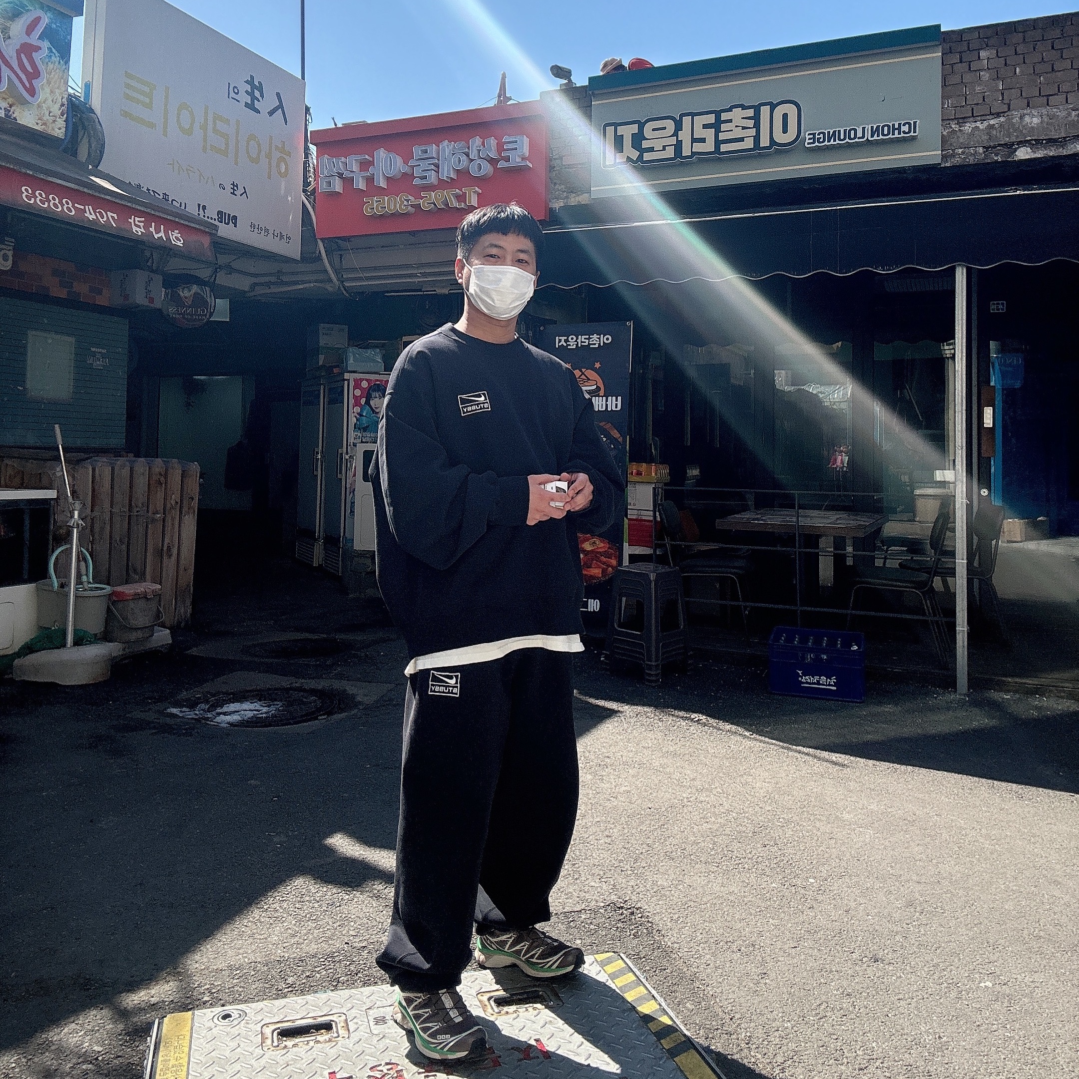 Nike x Stussy NRG Washed Fleece Crewneck Black (DO5310-010), Nike x Stussy Washed Fleece Pants Black (FN5235-010) 착용 스타일