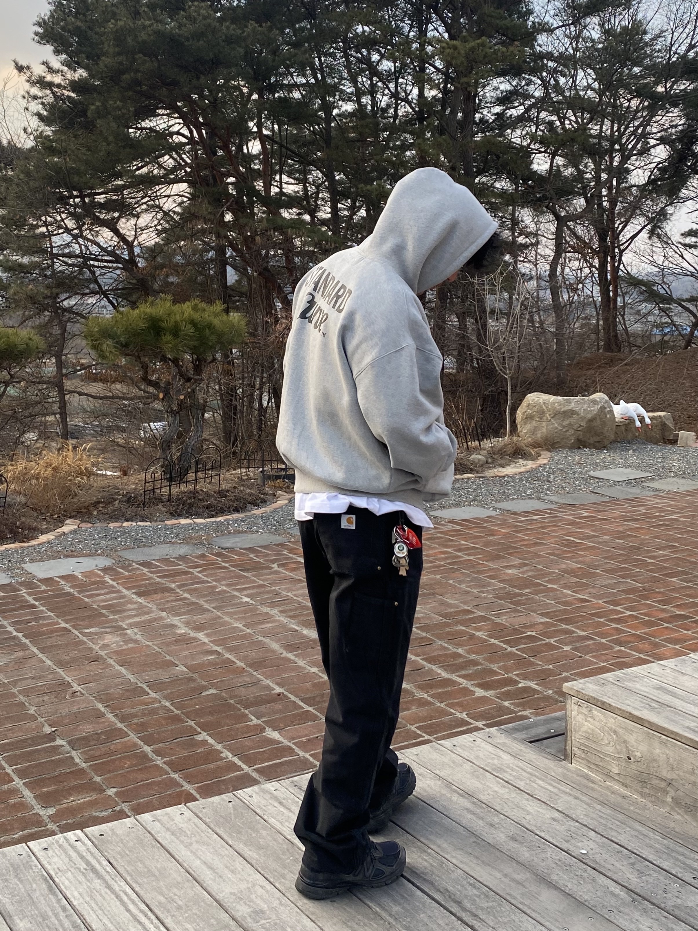 New Balance x JJJJound 990v4 Navy, Human Made Heart Keyring Red 착용 스타일 - 2