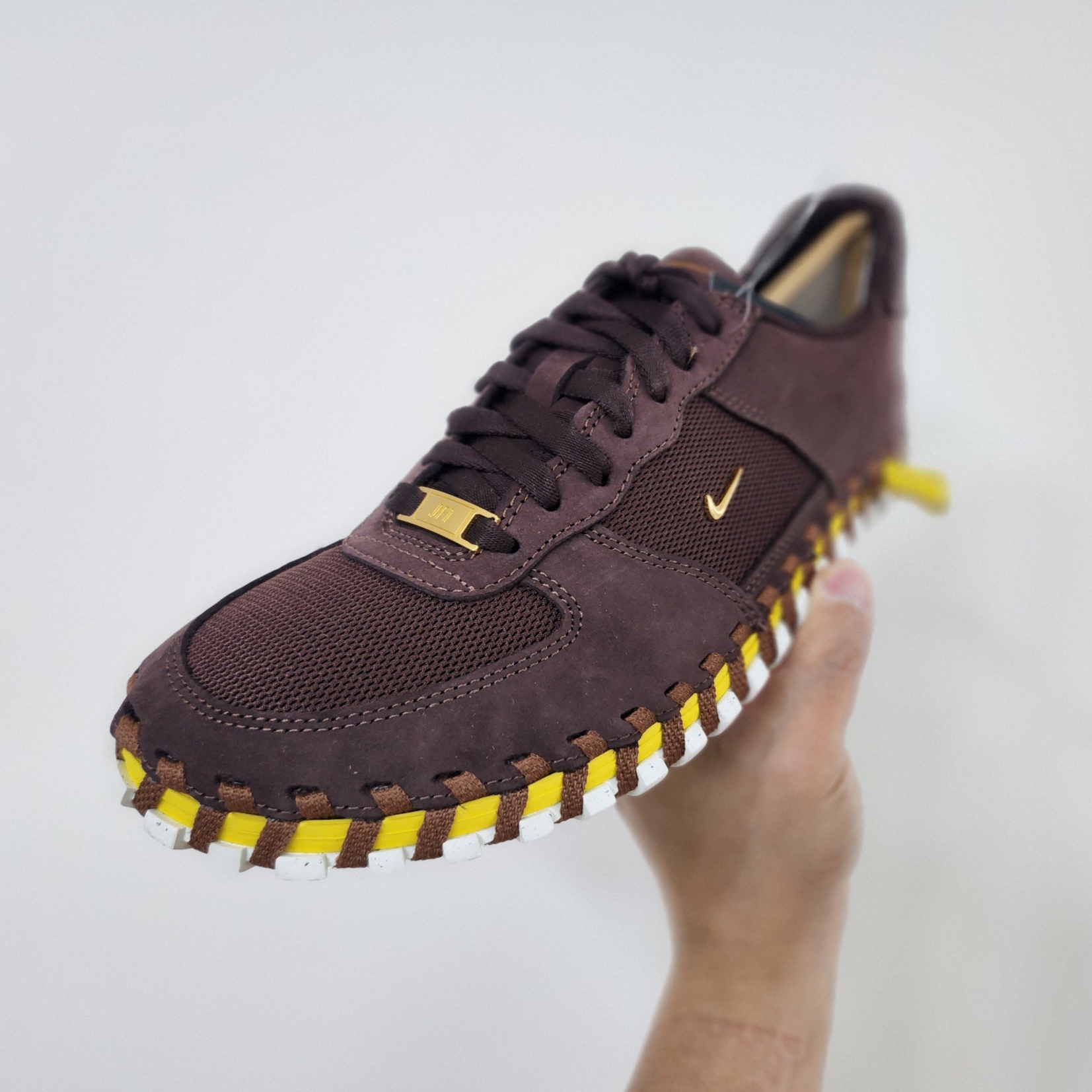 Nike x Jacquemus J Force 1 Low LX SP Earth 착용 스타일 - 1