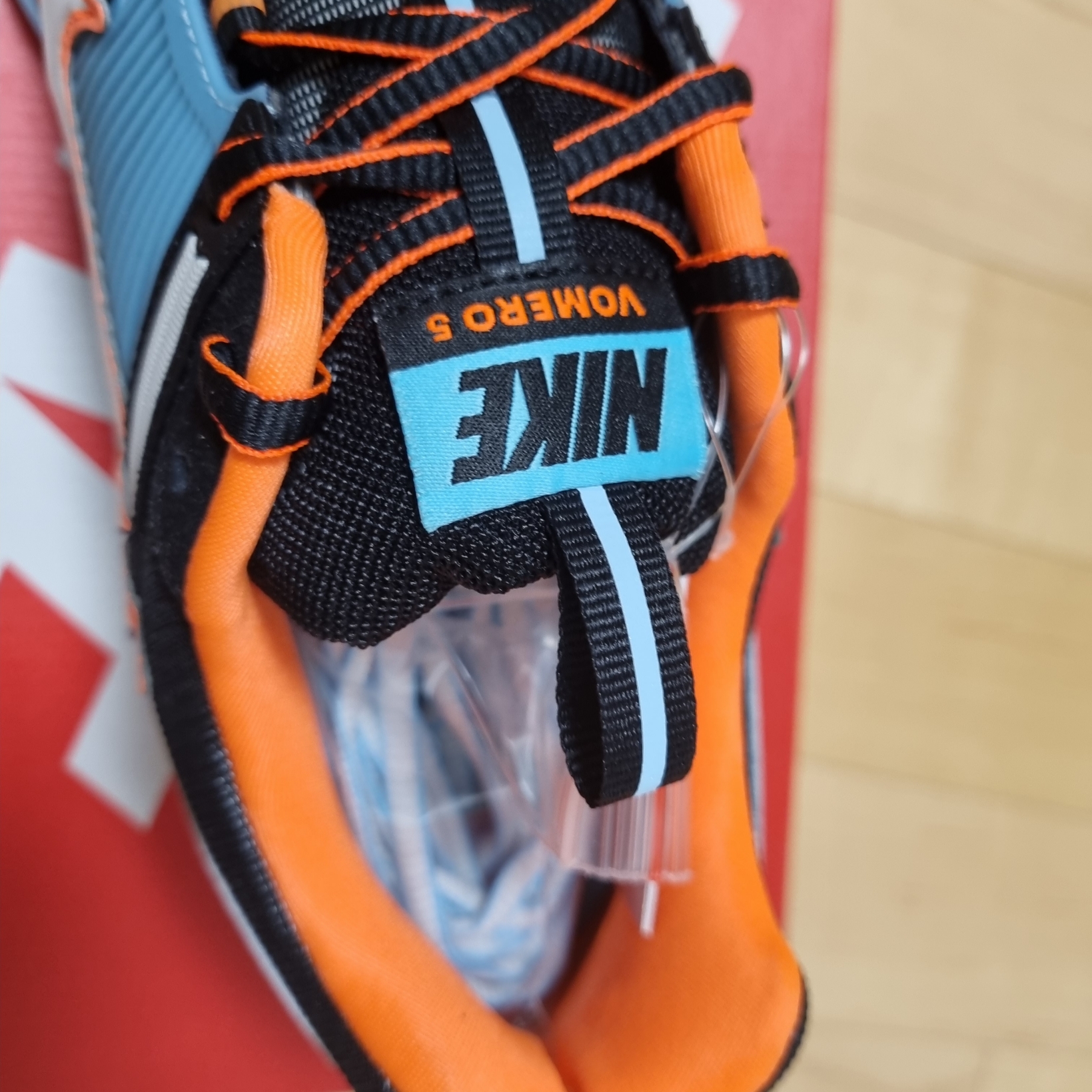 (W) Nike Zoom Vomero 5 Black Blue Gaze 착용 스타일 - 5
