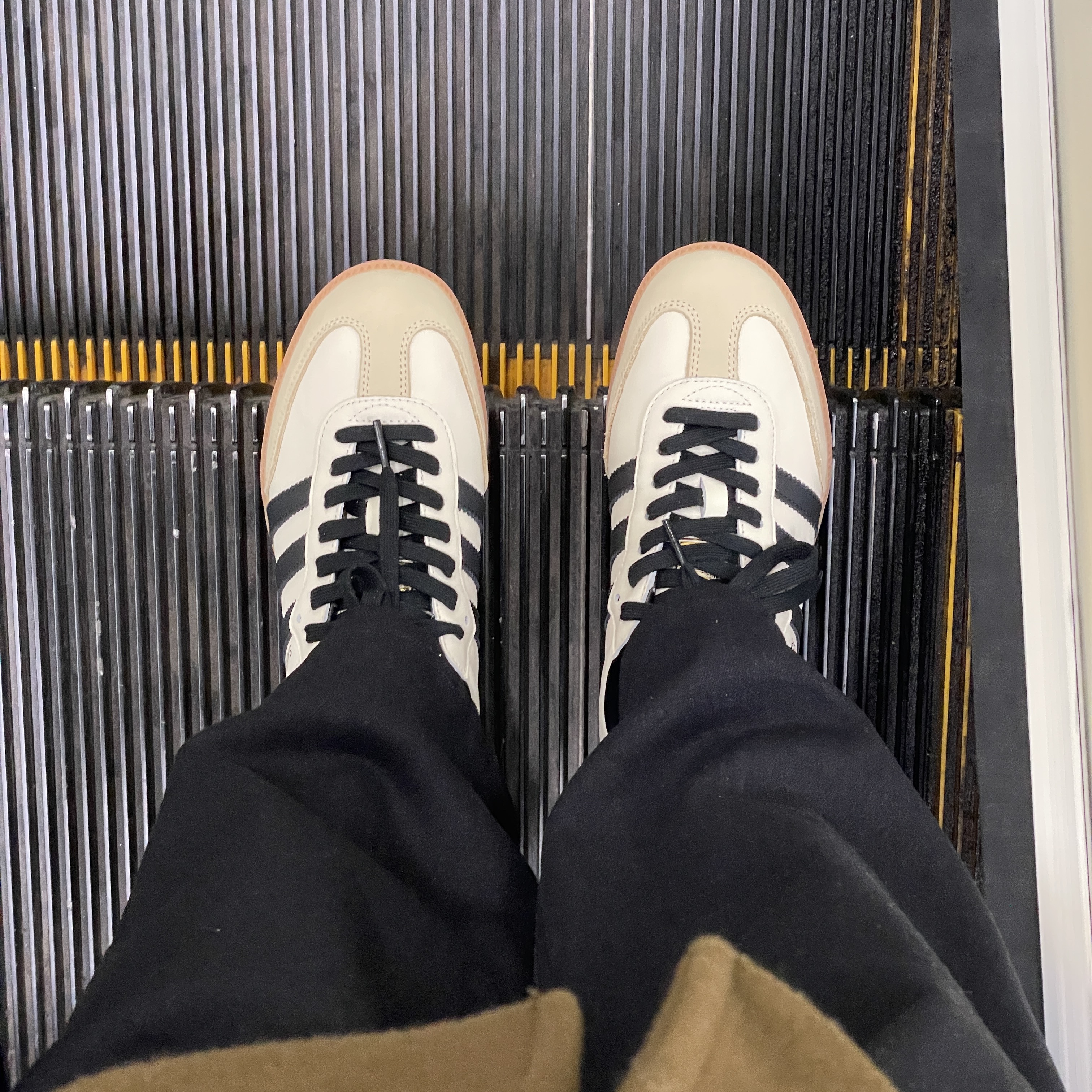(W) Adidas Samba OG Cream White Core Black 착용 스타일