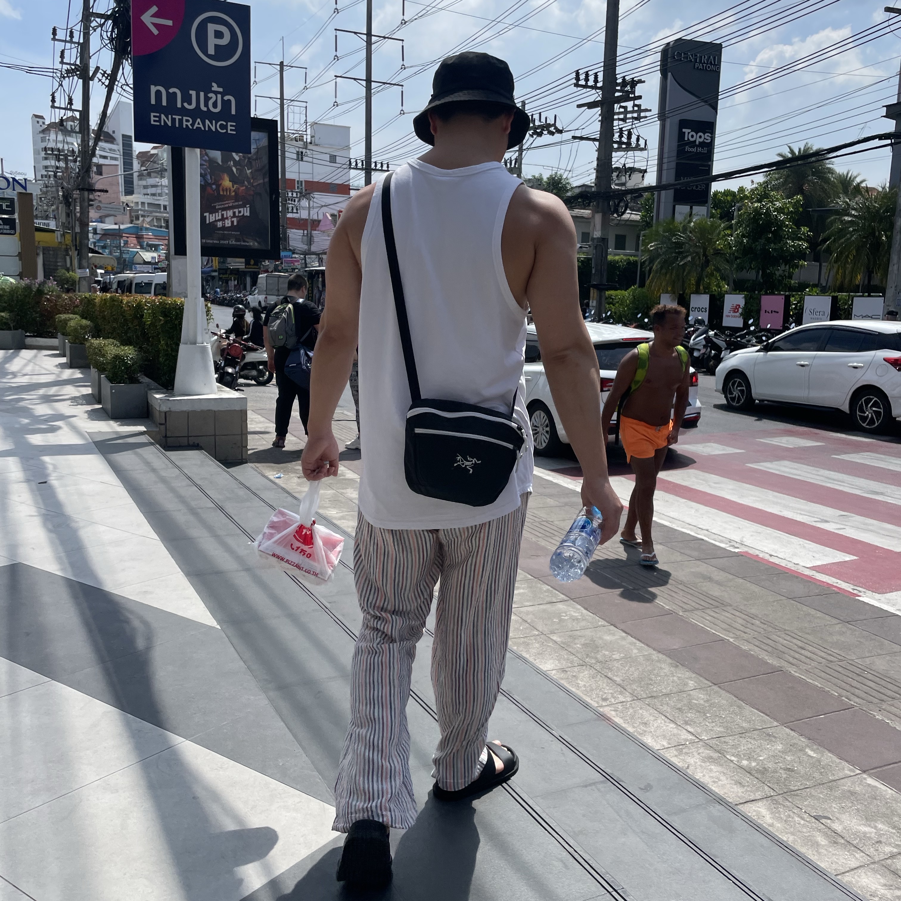 Arc'teryx Mantis 2 Waistpack Orca 착용 스타일