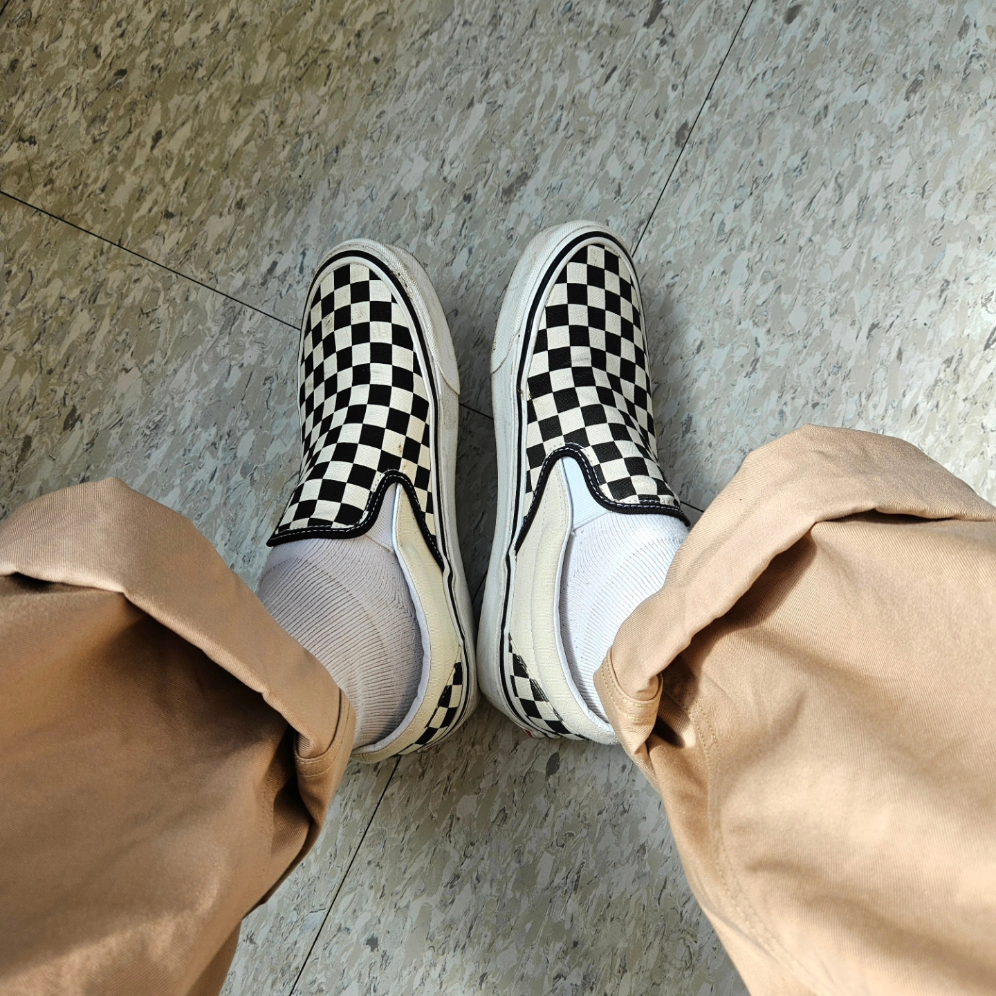 Vans Slip-On Checkerboard, Omega Seamaster Planet Ocean 600M Co Axial Master Chronometer Steel Black 착용 스타일 - 6